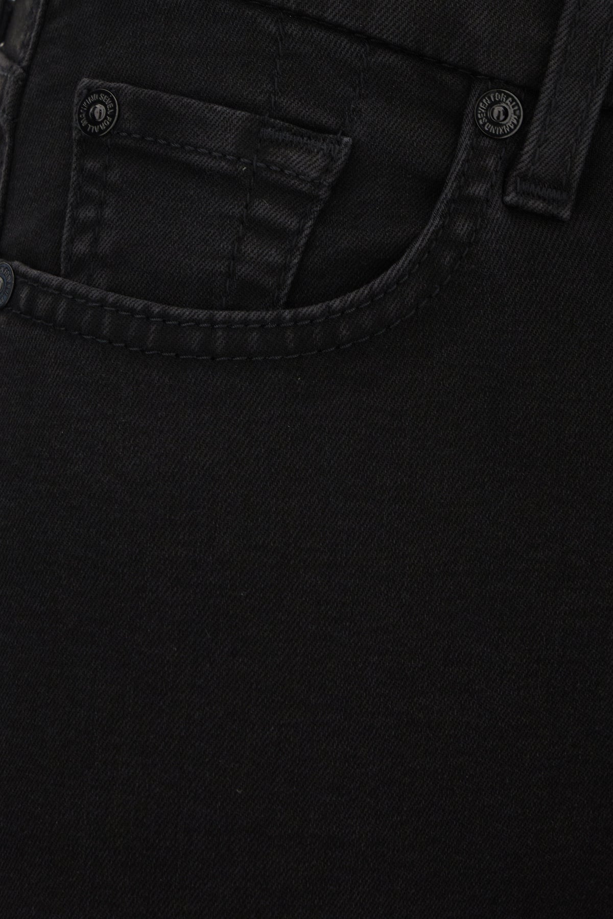 JEANS_7E027C43_U7RNS_Image_3