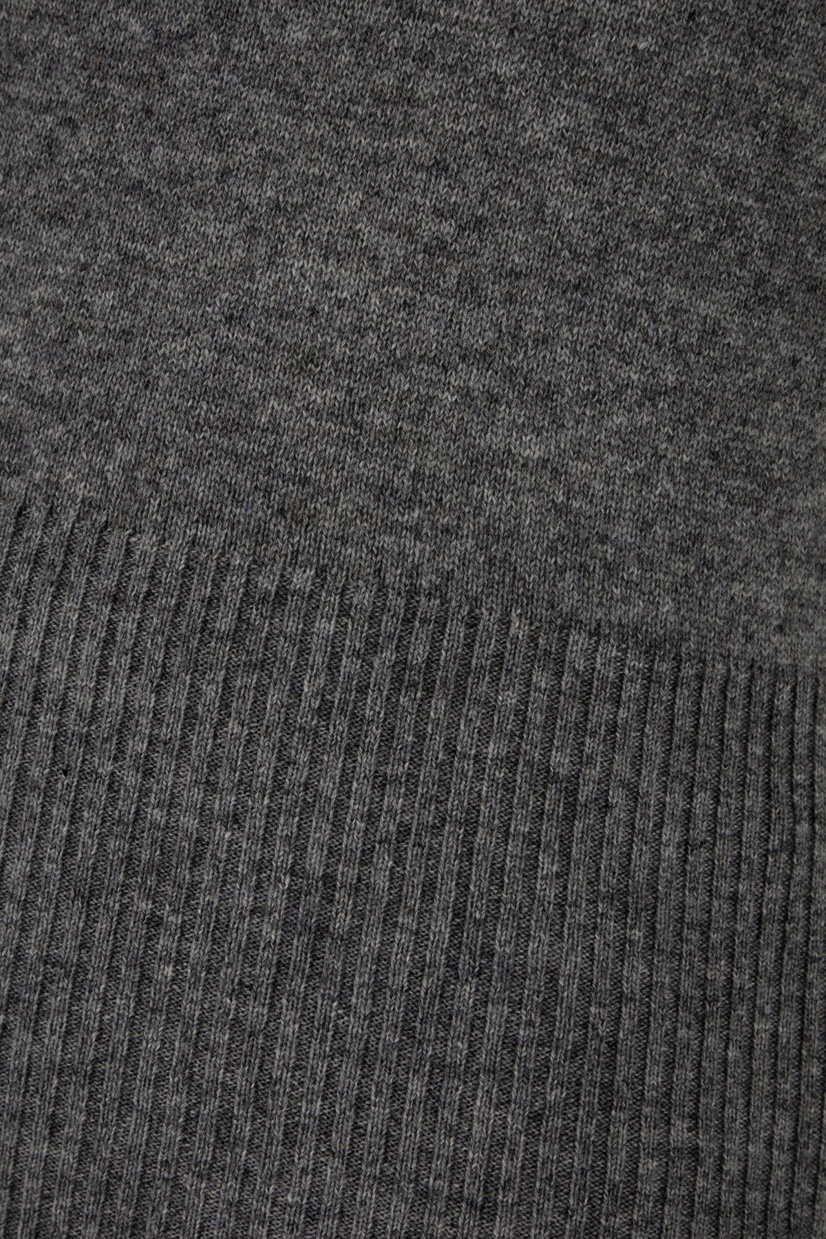 MAGLIERIA_FKV001A00011_035_Image_3