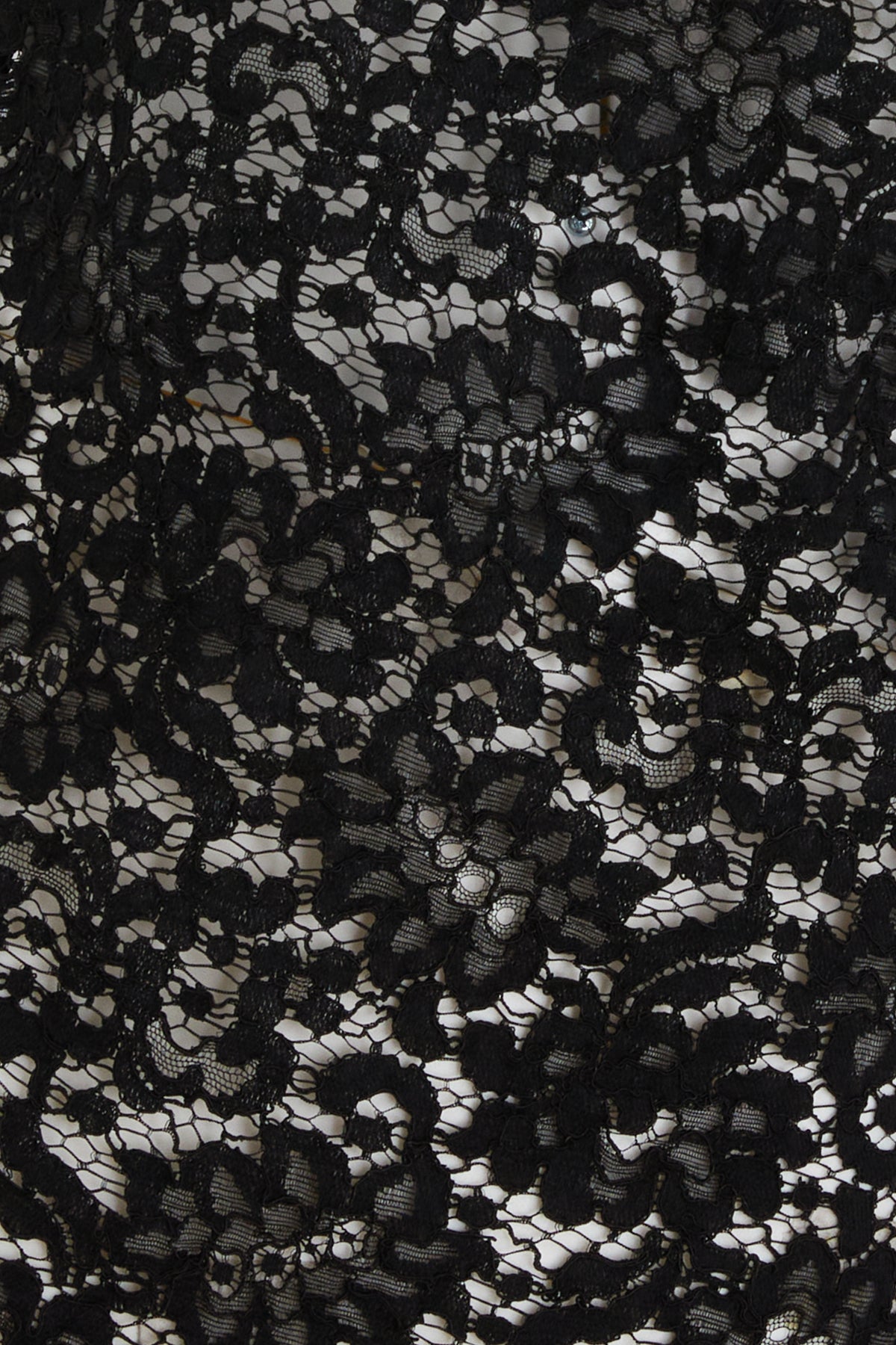 MAGLIE_T002002T0618_BLACK_Image_3