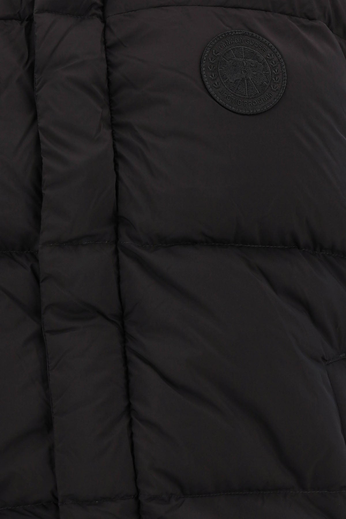 Piumino_smanicato_Sterling_Puffer_in_nylon_nero_1752MT_9061_Image_3