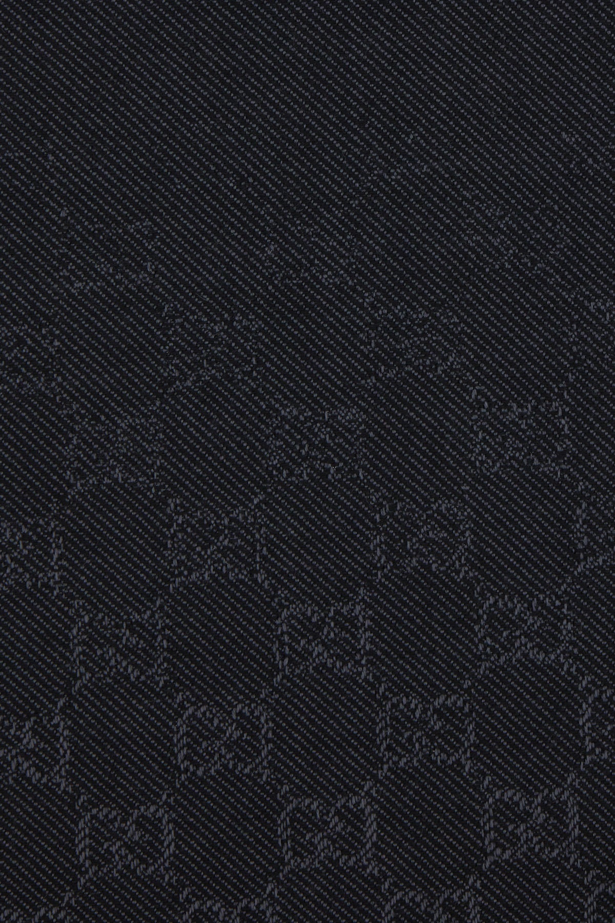 SCIARPE_FOULARD_8485073G200_1063_Image_3
