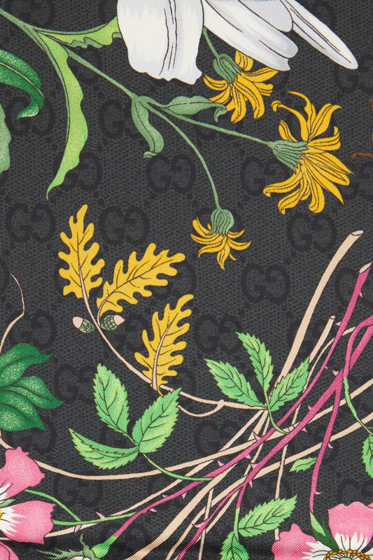 SCIARPE_FOULARD_8747693G001_1060_Image_2