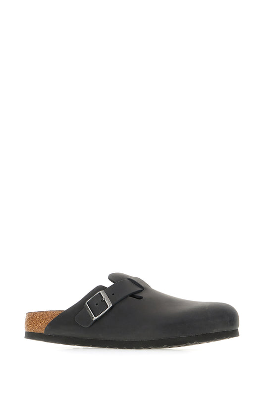 SLIPPERS_059463U_BLACK_Image_2