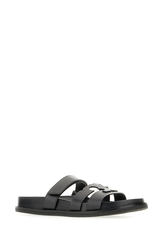 SLIPPERS_161636_006_Image_2
