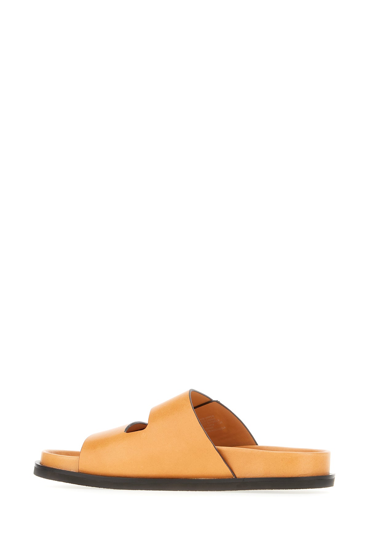 SLIPPERS_166905_250_Image_3