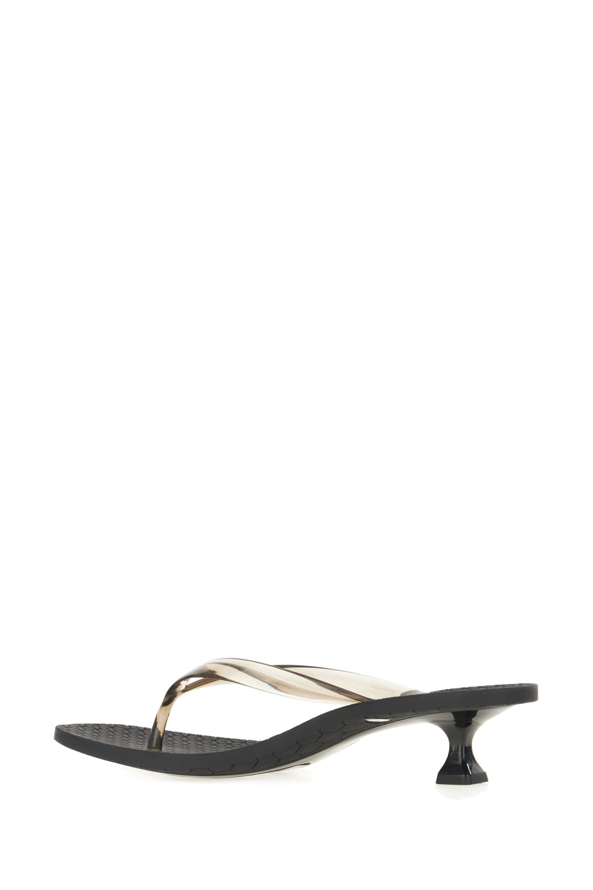 SLIPPERS_183727_009_Image_3