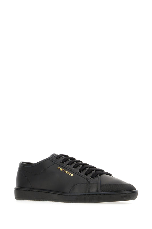 SNEAKERS_82008700N00_1000_Image_2