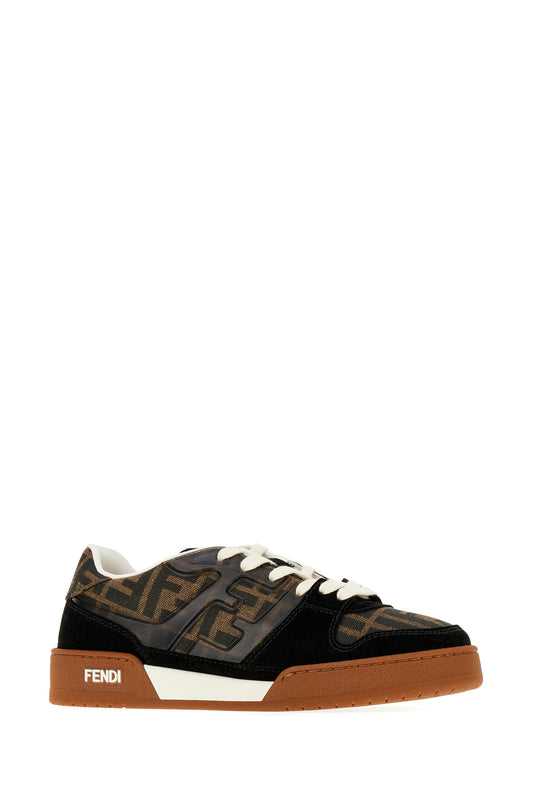 SNEAKERS_8E8470AQ6I_F17JT_Image_2