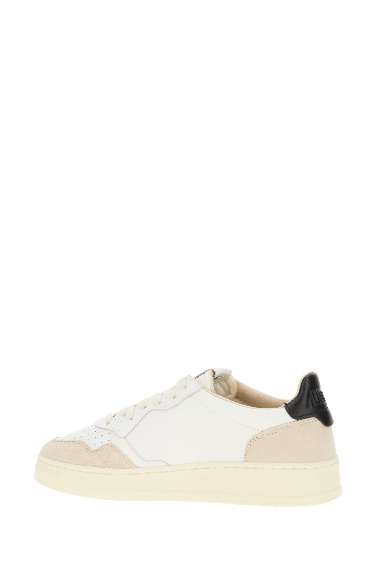 SNEAKERS_AULMLS21_WHTBLK_Image_3