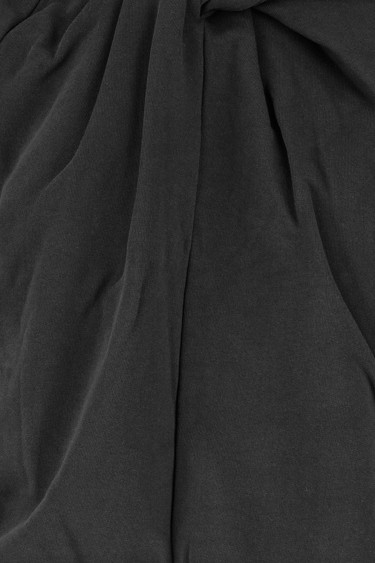 FELPE_2620111354610_900_Image_3