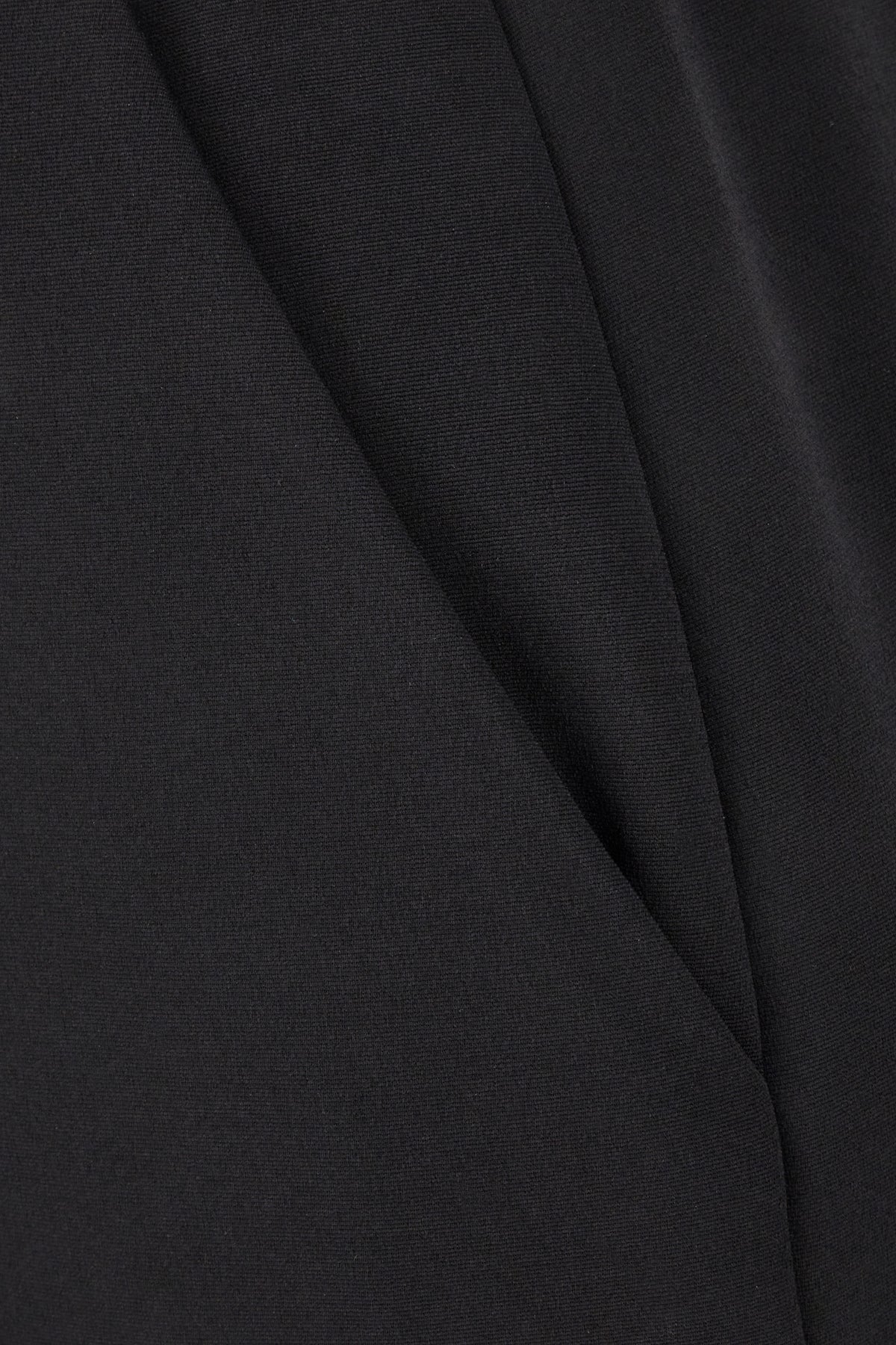GONNE_F4CLXTFURLE_N0000_Image_3