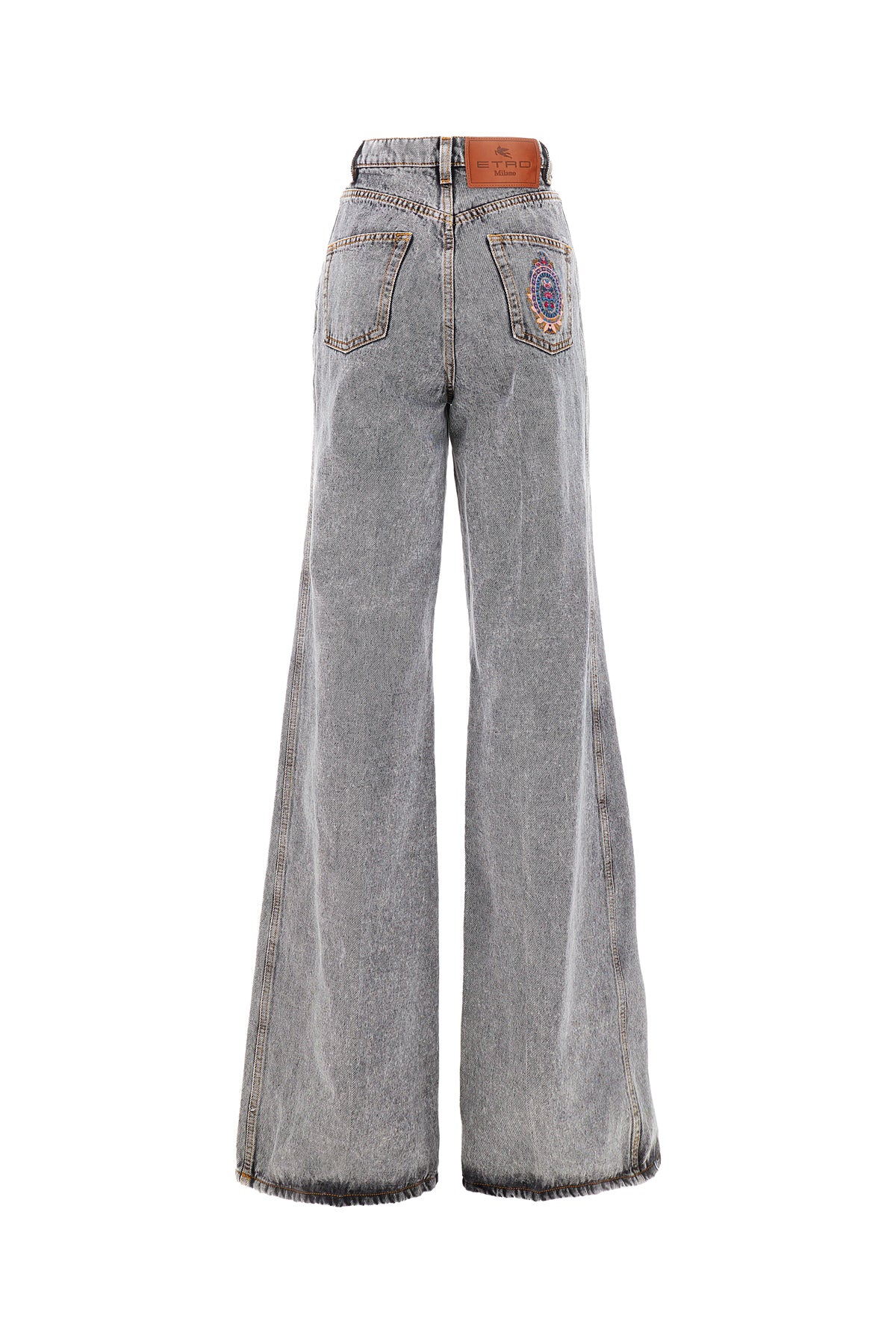 JEANS_118239045_0002_Image_2