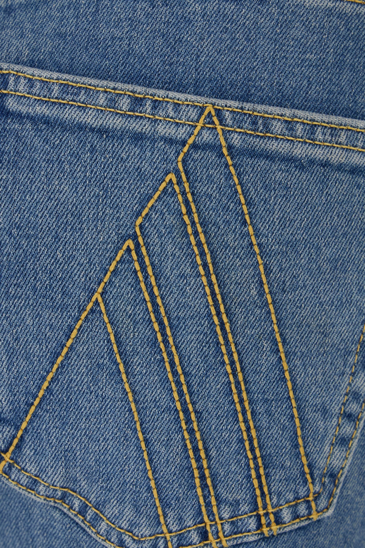 JEANS_260WCP00214DDS001AA_024_Image_3