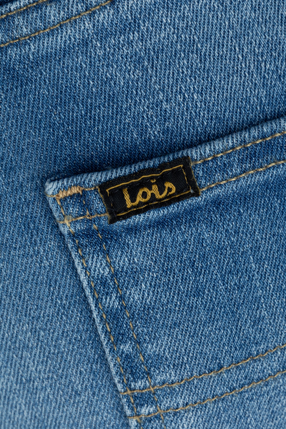 JEANS_31507568_WATERSTONE_Image_3