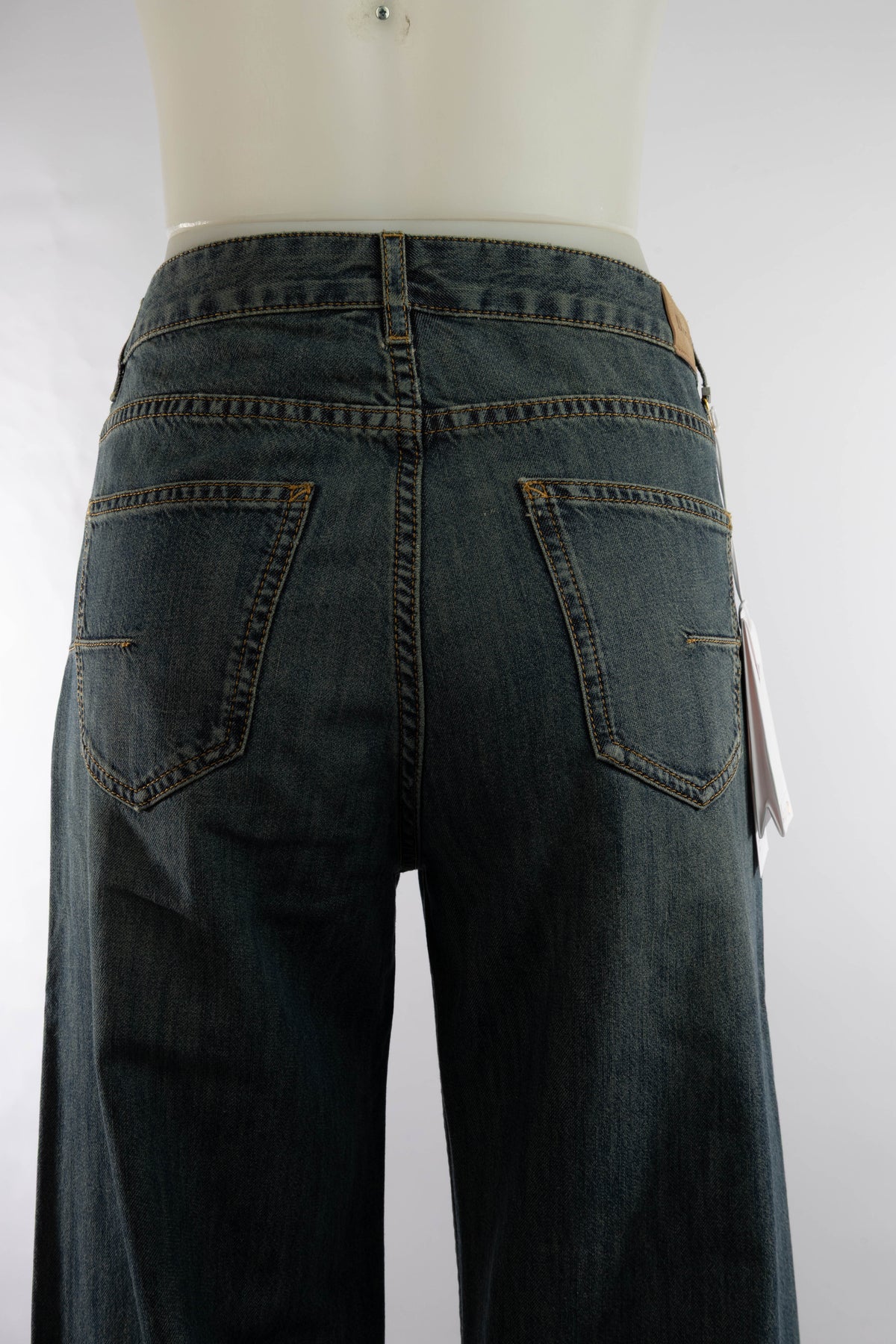 JEANS_652P39A3840_8350_Image_3