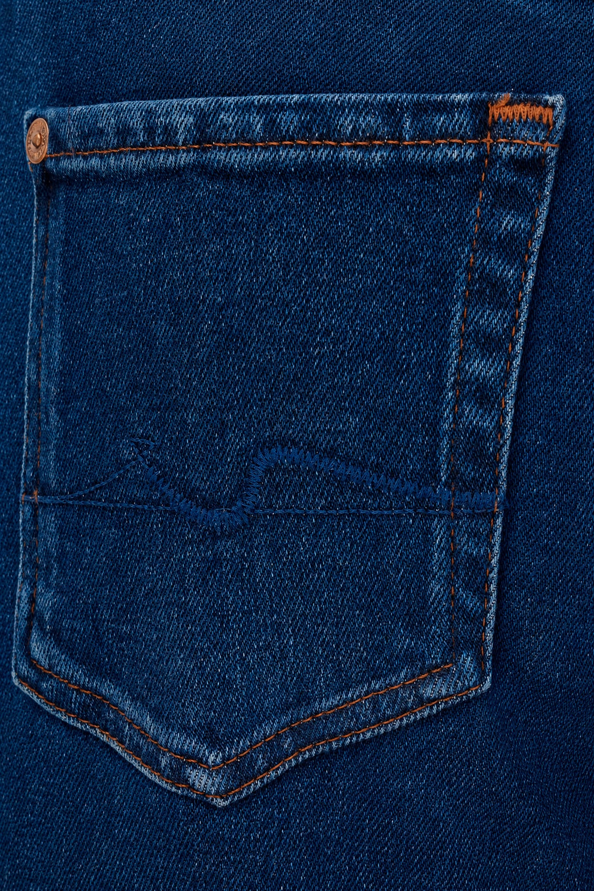 JEANS_7UCJ0G98_3O1_Image_3