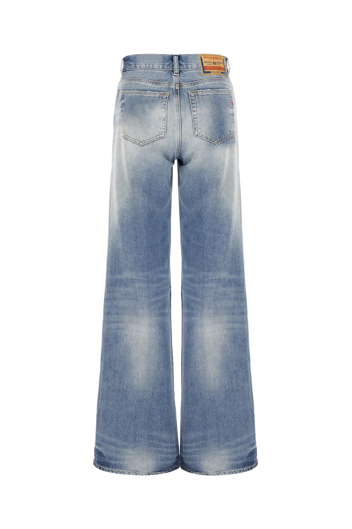 JEANS_A0362409M07_01_Image_2