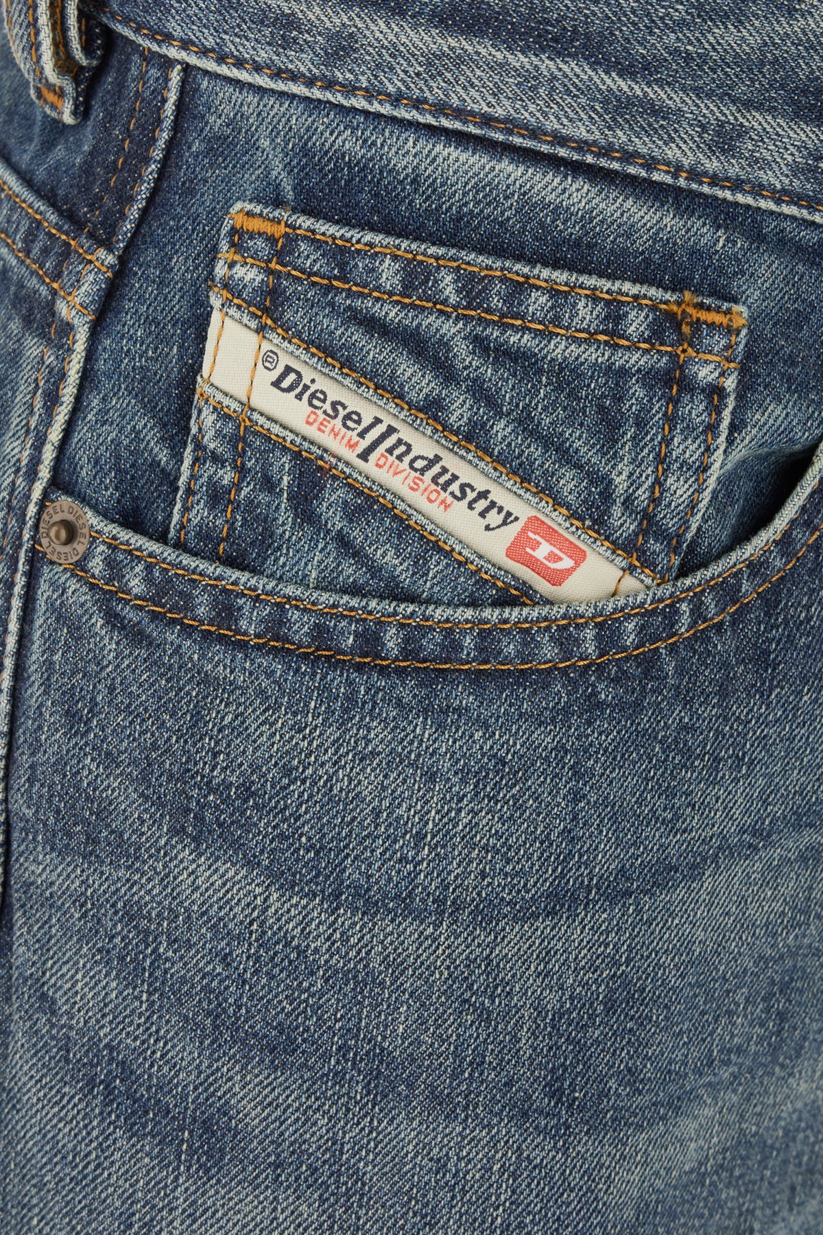 JEANS_A0692509H59_01_Image_3