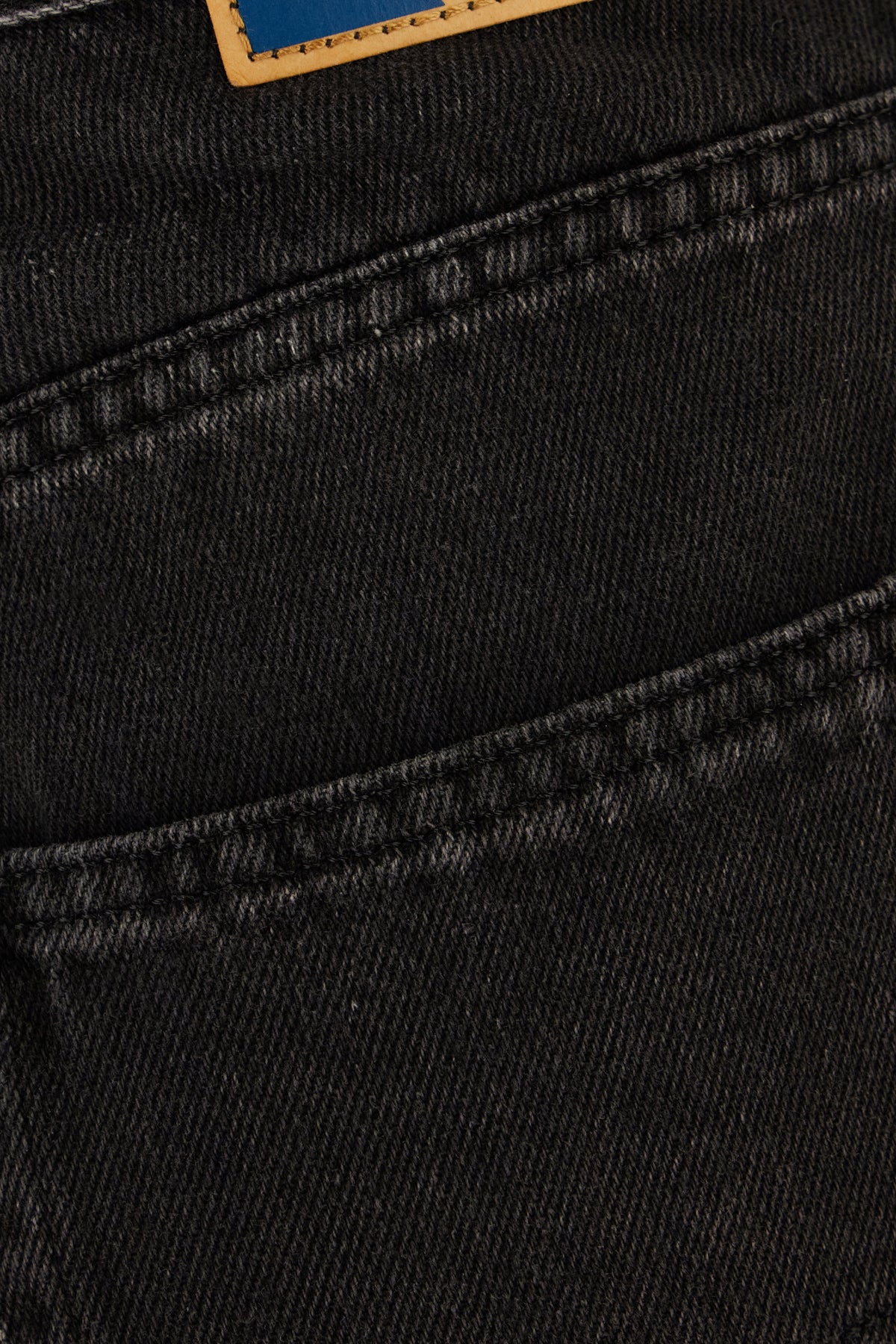 JEANS_A0692509J96_02_Image_3