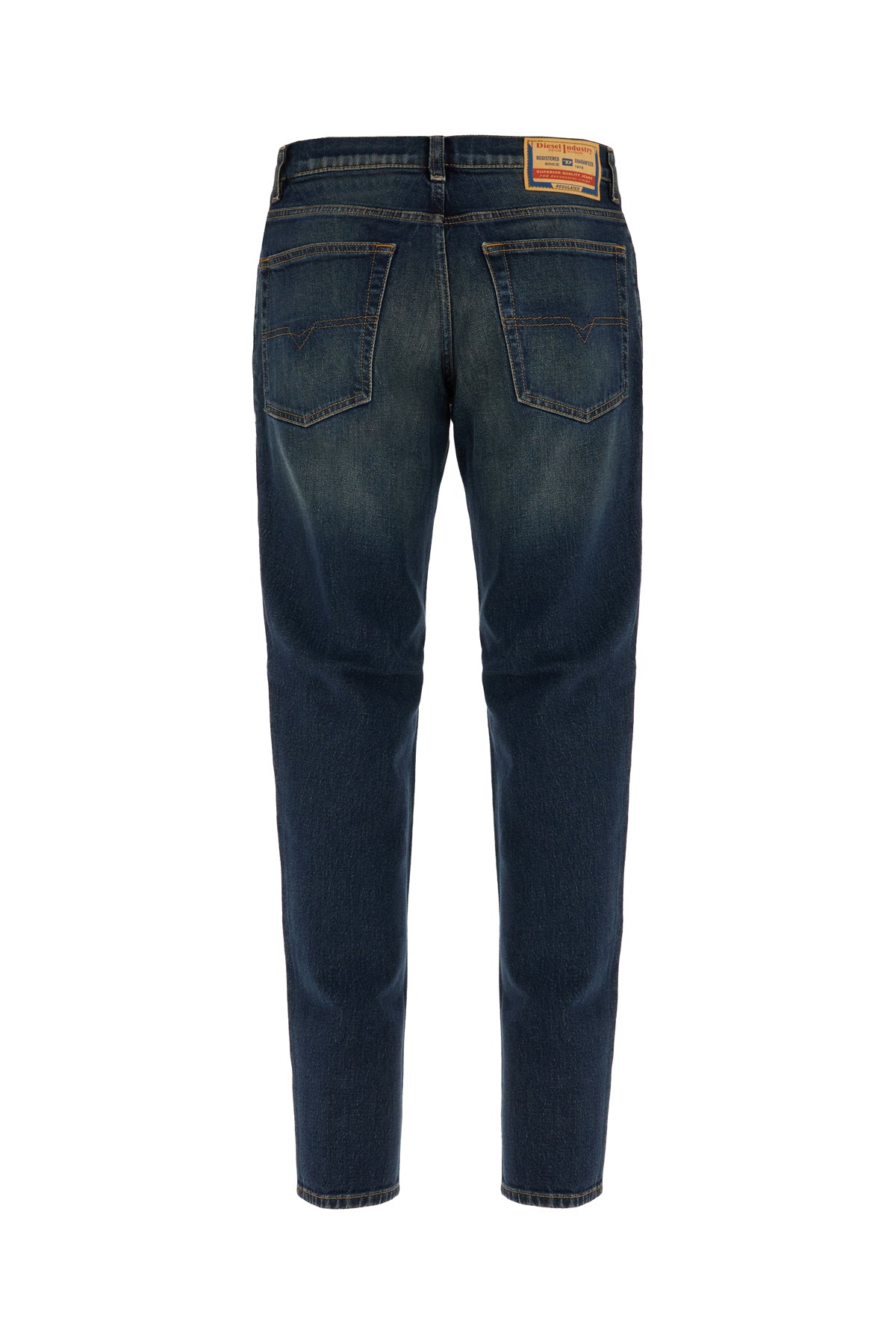 JEANS_A1022909M10_01_Image_2