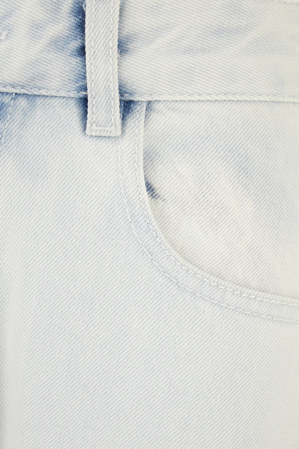 JEANS_AA9P1215D005B_523_Image_3