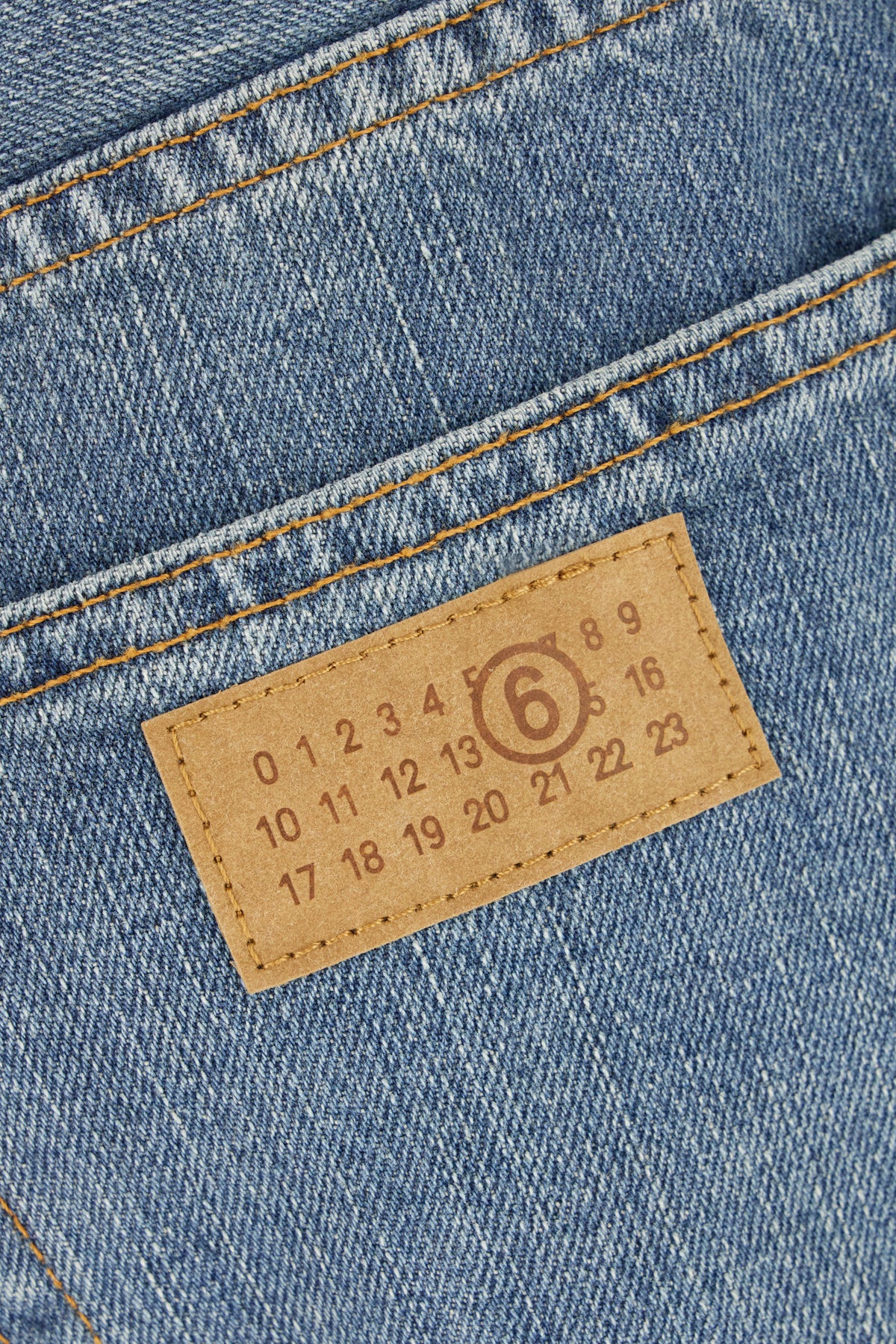 JEANS_S62LB0200S30844_966_Image_3