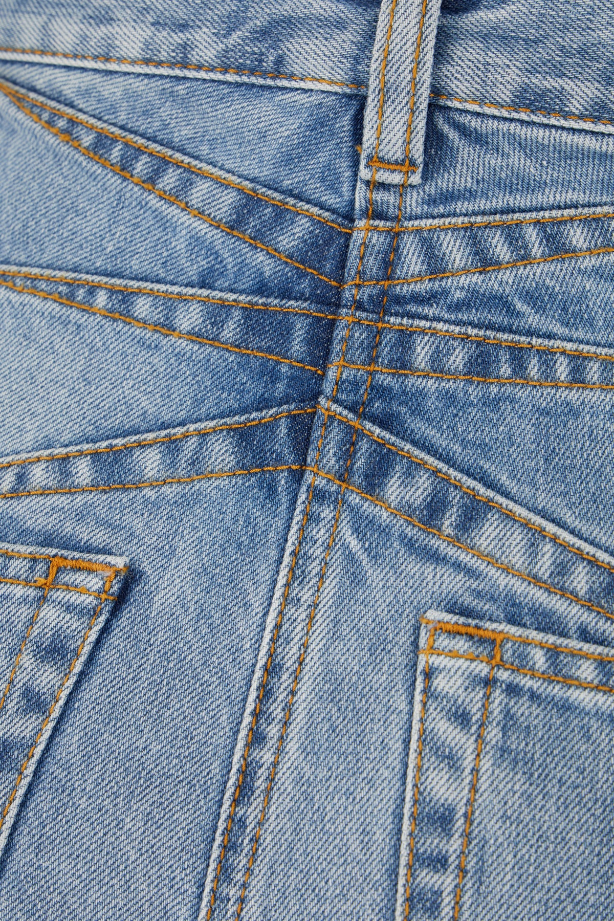 Jeans_in_denim_AA9P0176D015C_A21_Image_3