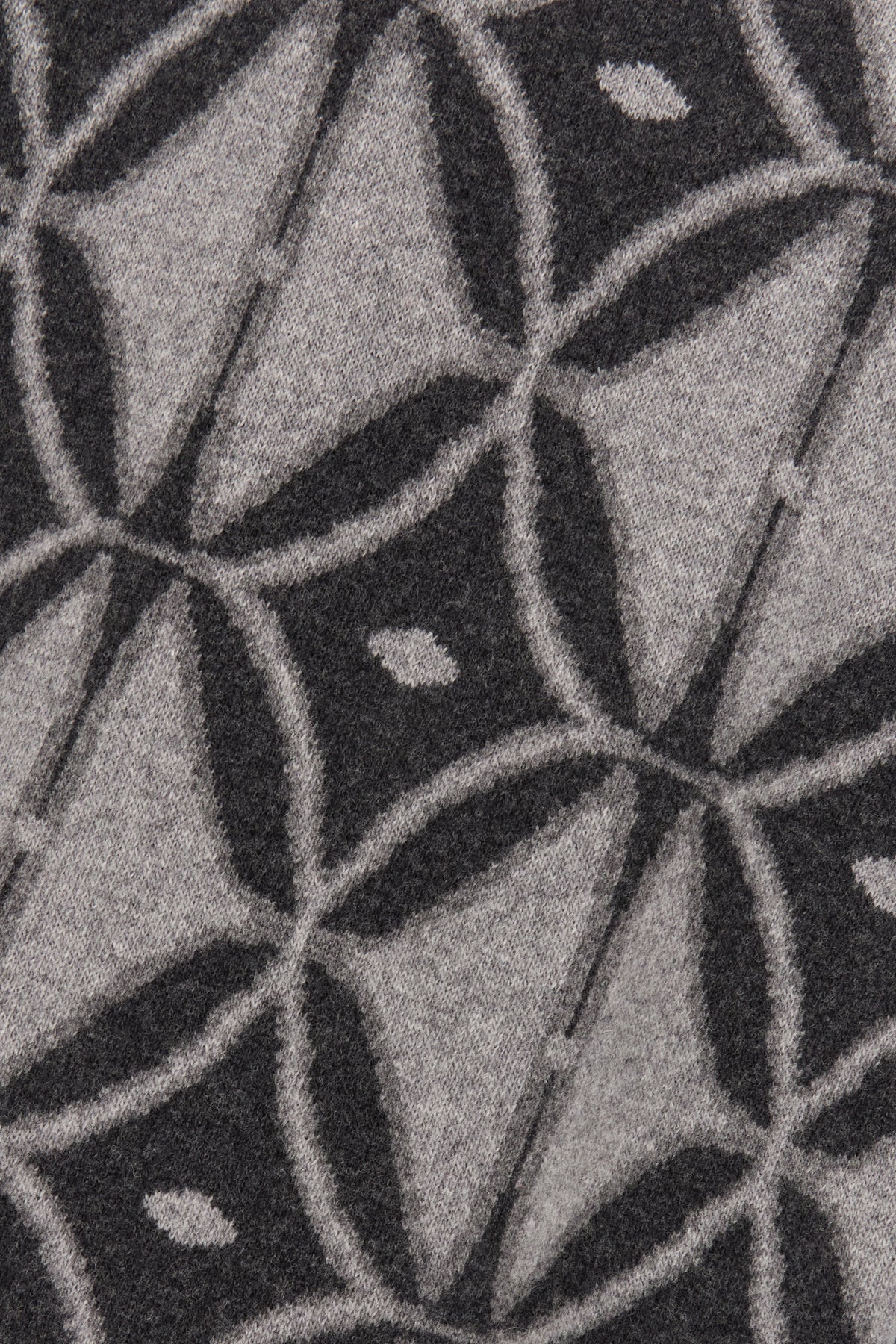 MAGLIERIA_1M5009719_0002_Image_3