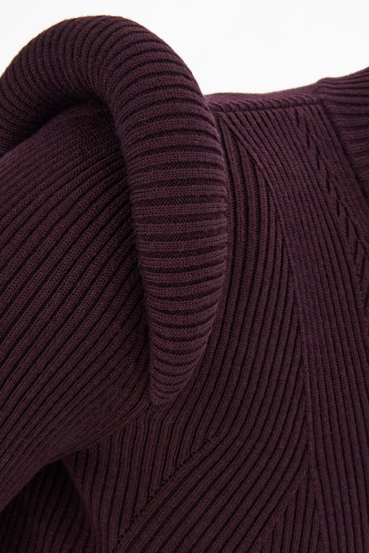 MAGLIERIA_768593Q1A64_4299_Image_3