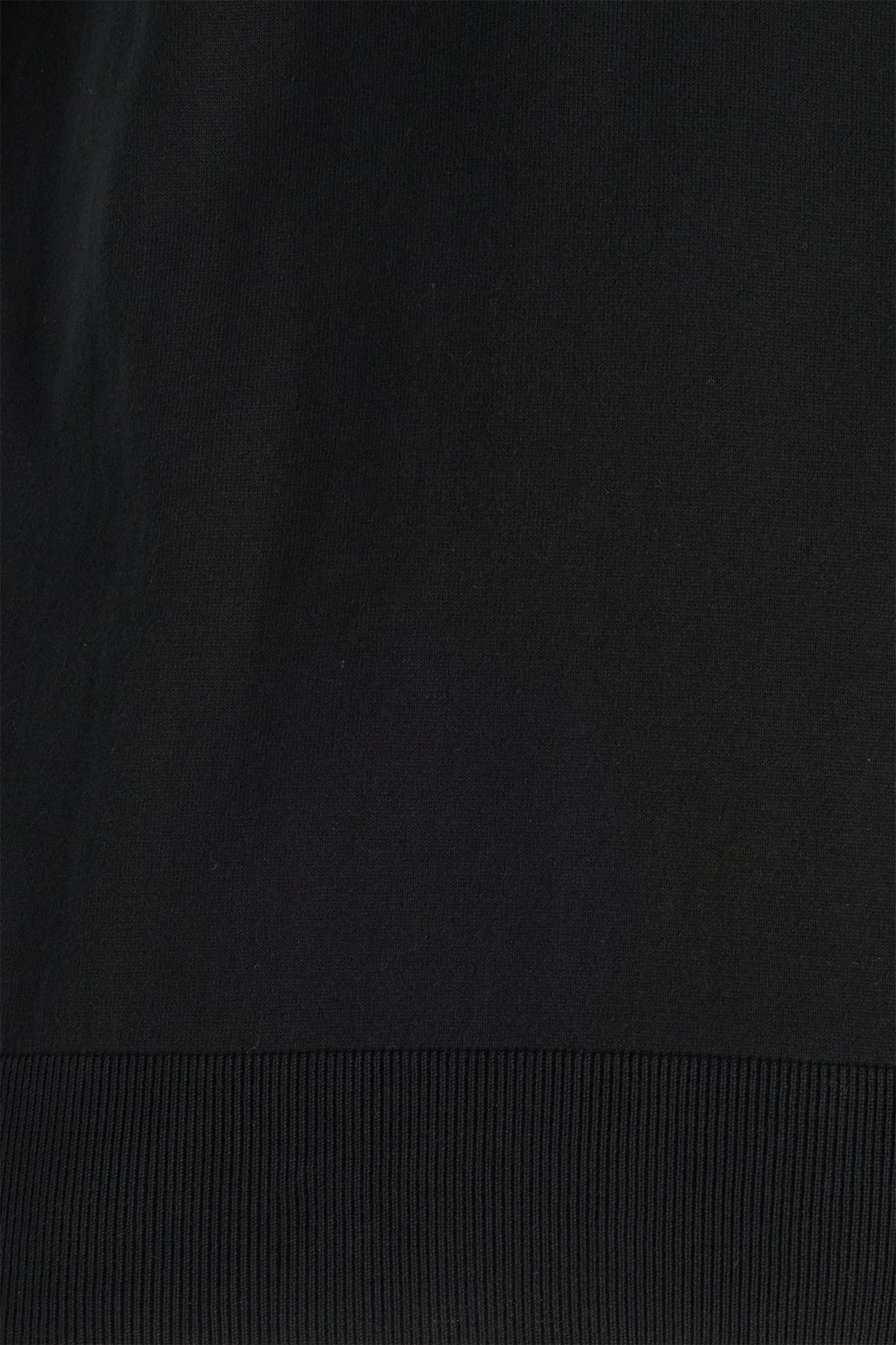 MAGLIERIA_A001F100_6685_Image_3