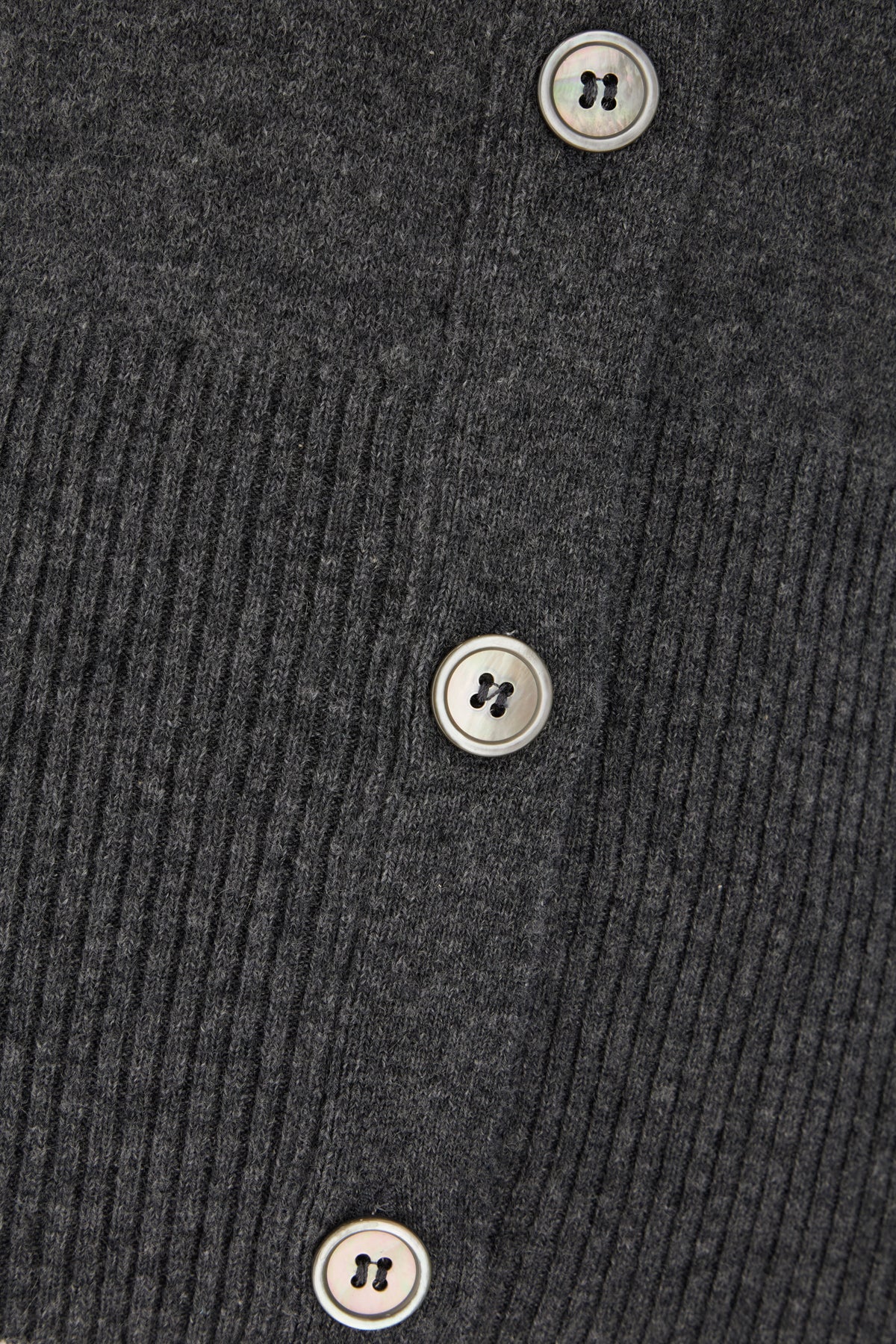 MAGLIERIA_FKC002A000110_035_Image_3