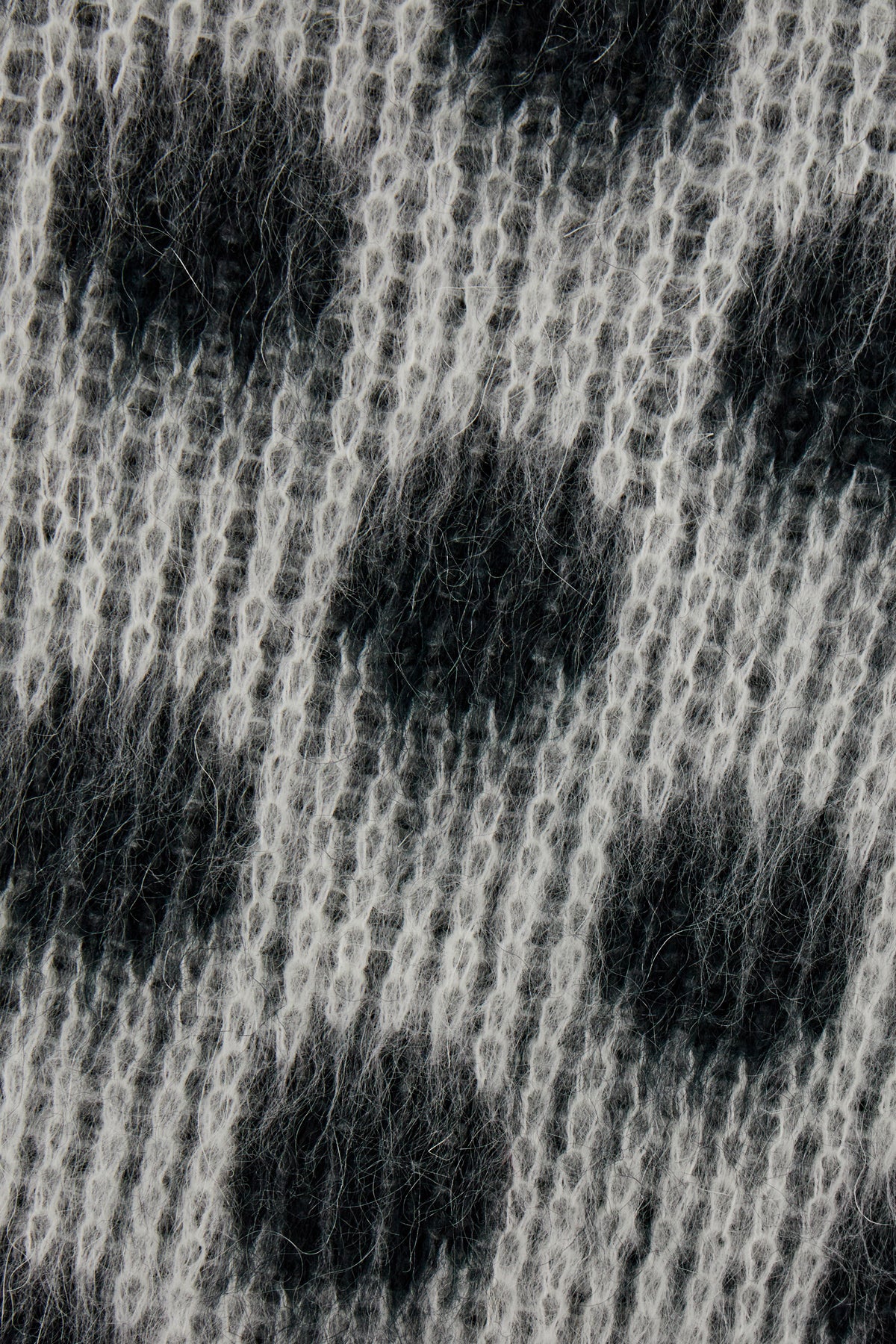 MAGLIERIA_GCMD0476Q0UFU160_DOW01_Image_3