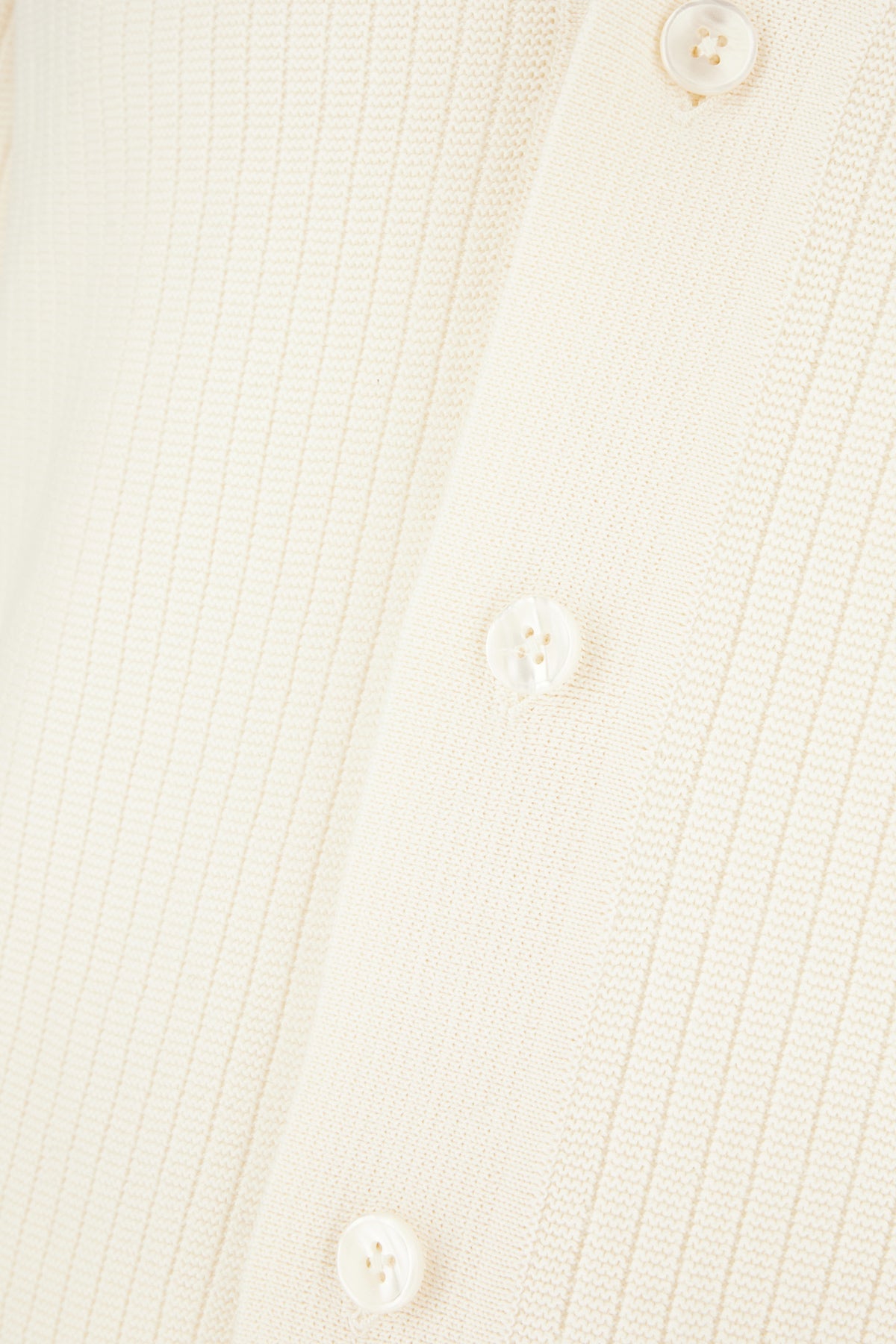 MAGLIERIA_GXVB9TJBCFP_W0001_Image_3