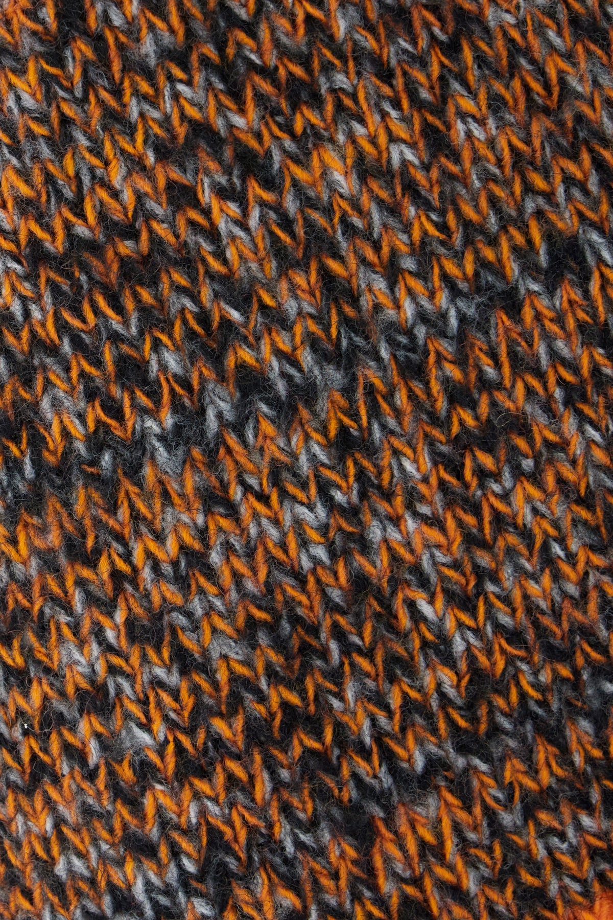 MAGLIERIA_HV31GD3284_GRAYORANGE_Image_3