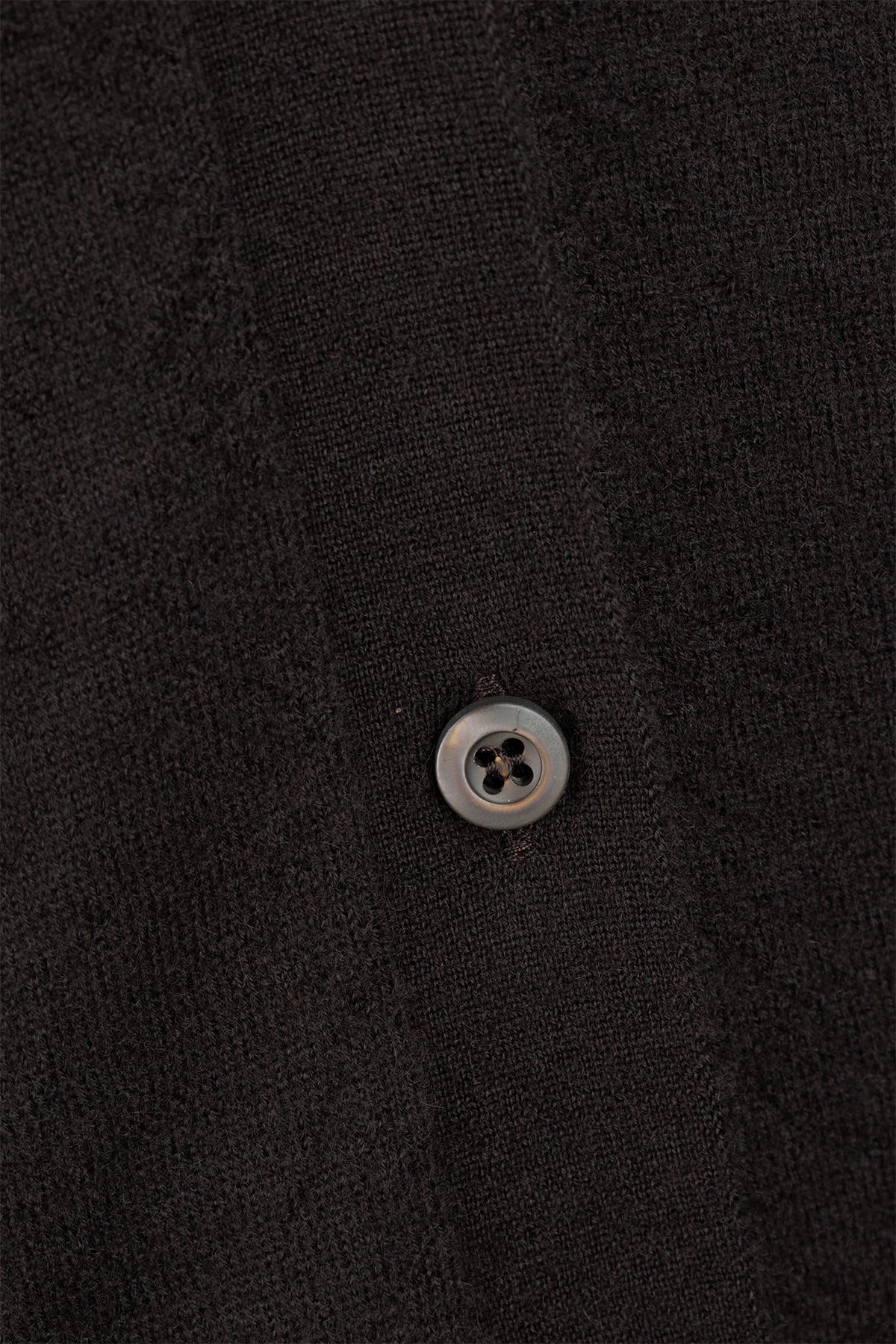 MAGLIERIA_P25M7217O0_F0003_Image_3