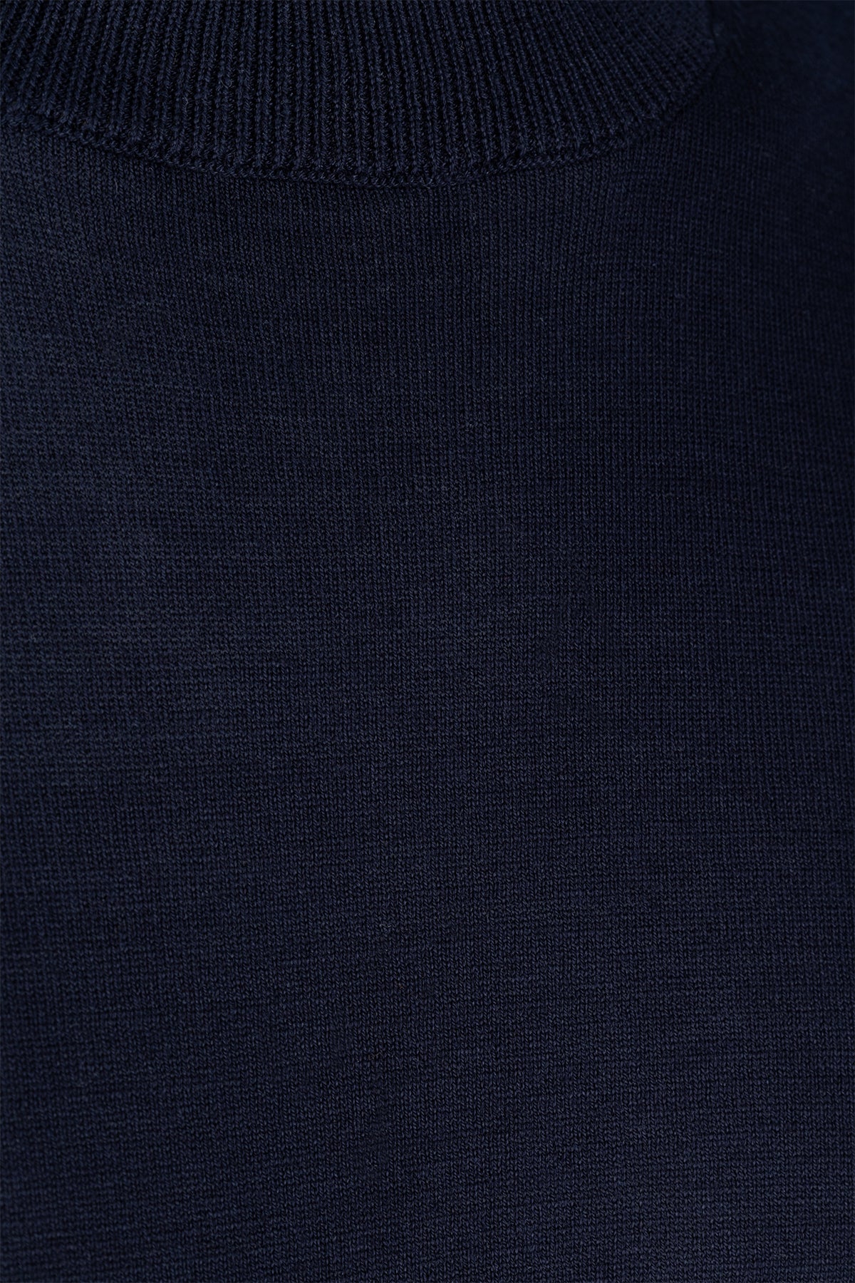 MAGLIE_A002F200_6685_Image_3
