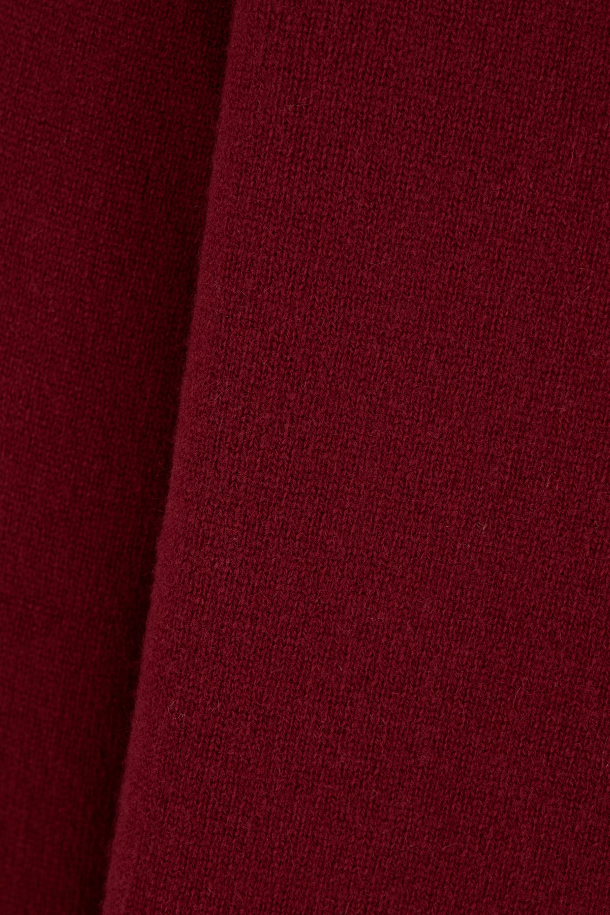 Maglione_in_cashmere_824504XKER0_6005_Image_3