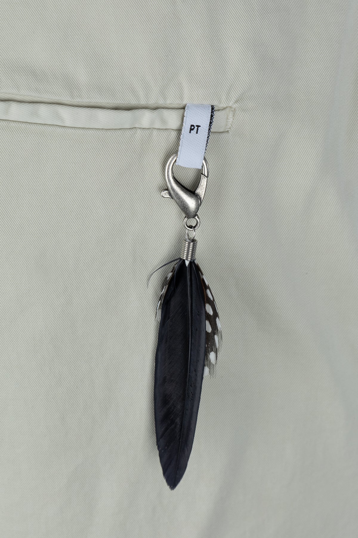 PANTALONI_CORTZ1Z00FWDNU35_Y022_Image_3