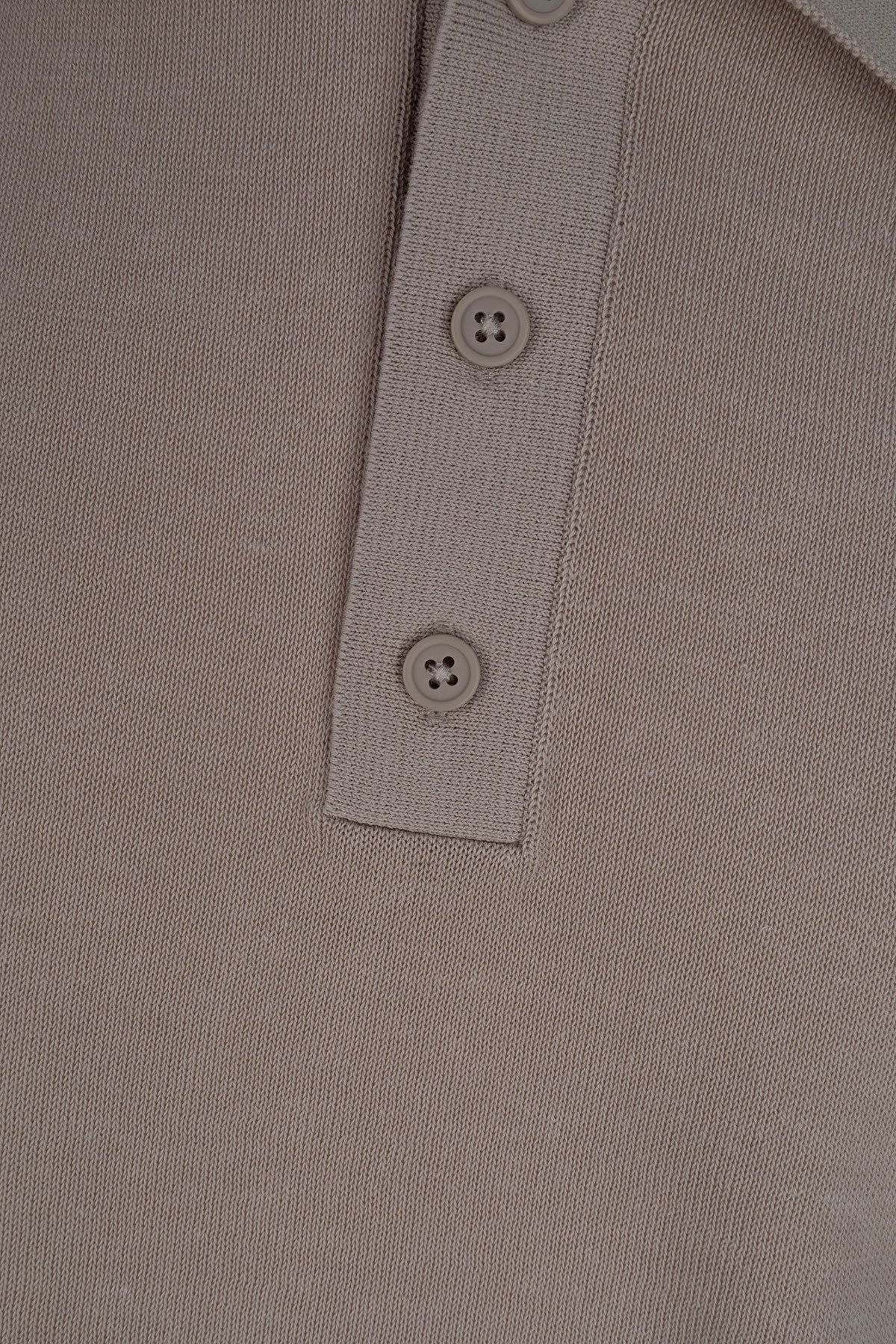 POLO_ATA260402_Q303_Image_3