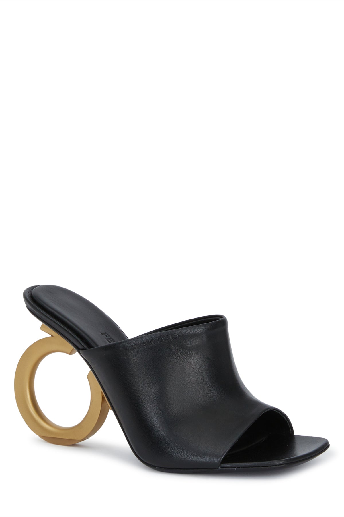 SCARPE_CON_TACCO_761922_001_Image_2
