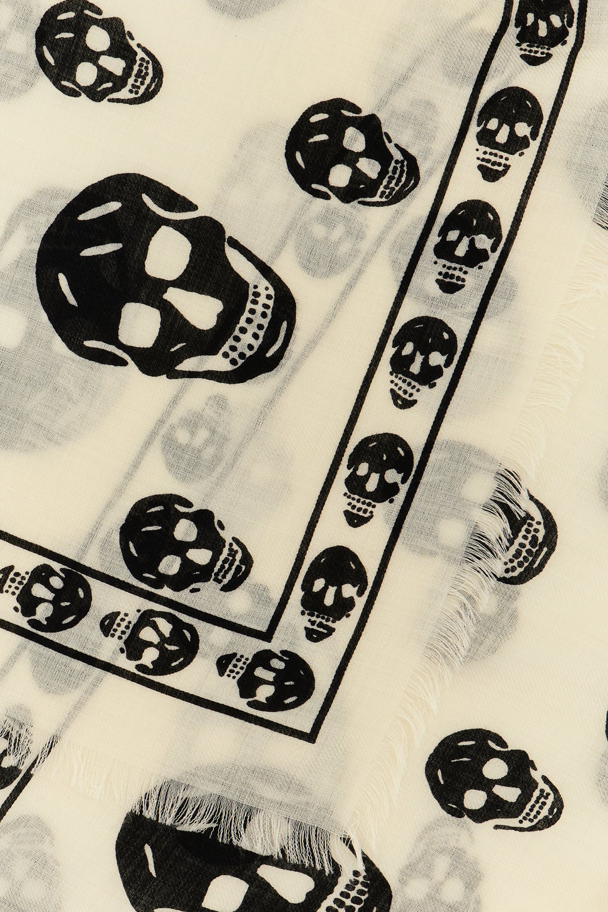 SCIARPE_FOULARD_5577173222Q_9260_Image_2