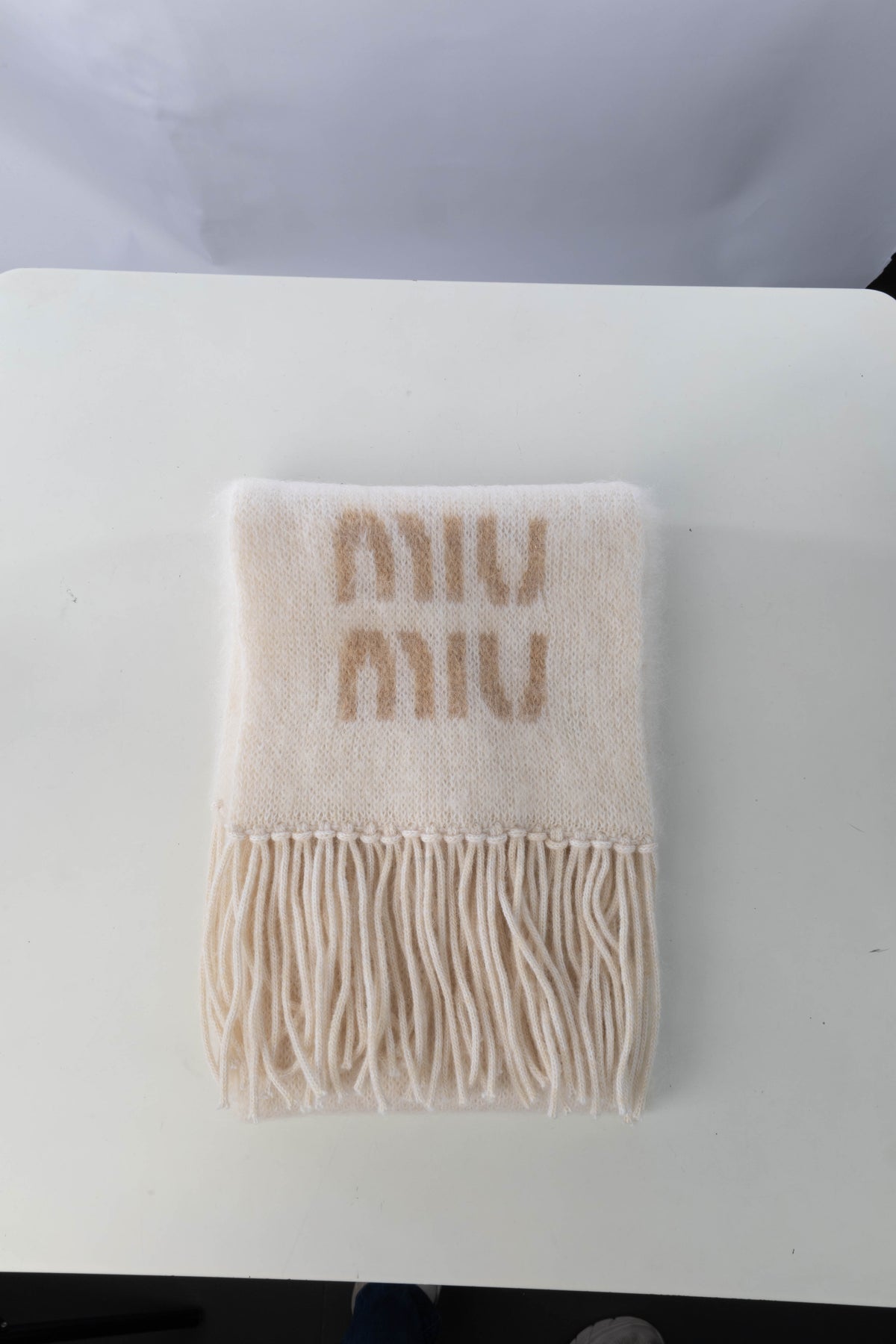 SCIARPE_FOULARD_5FS0622CQD_F0009_Image_1