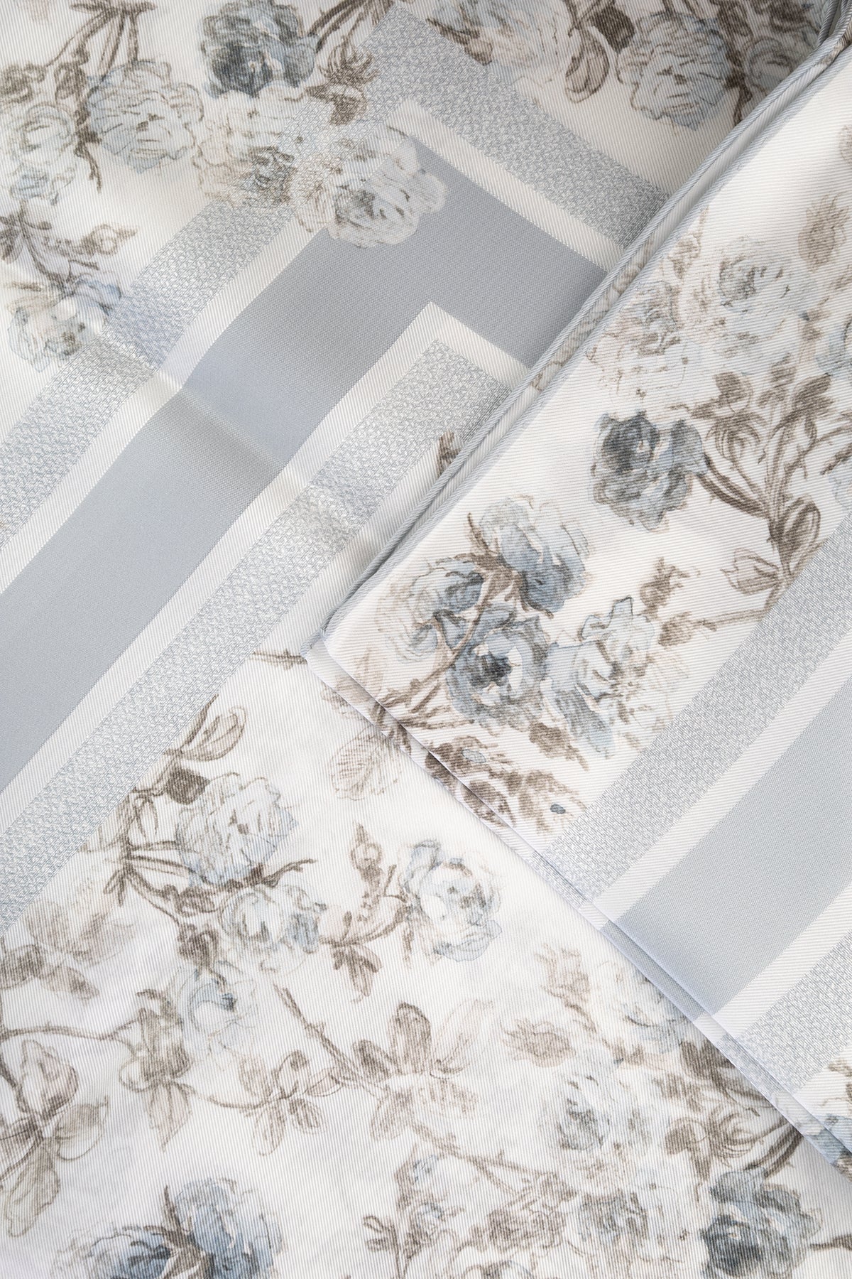 SCIARPE_FOULARD_61RSE090I645_C515_Image_2