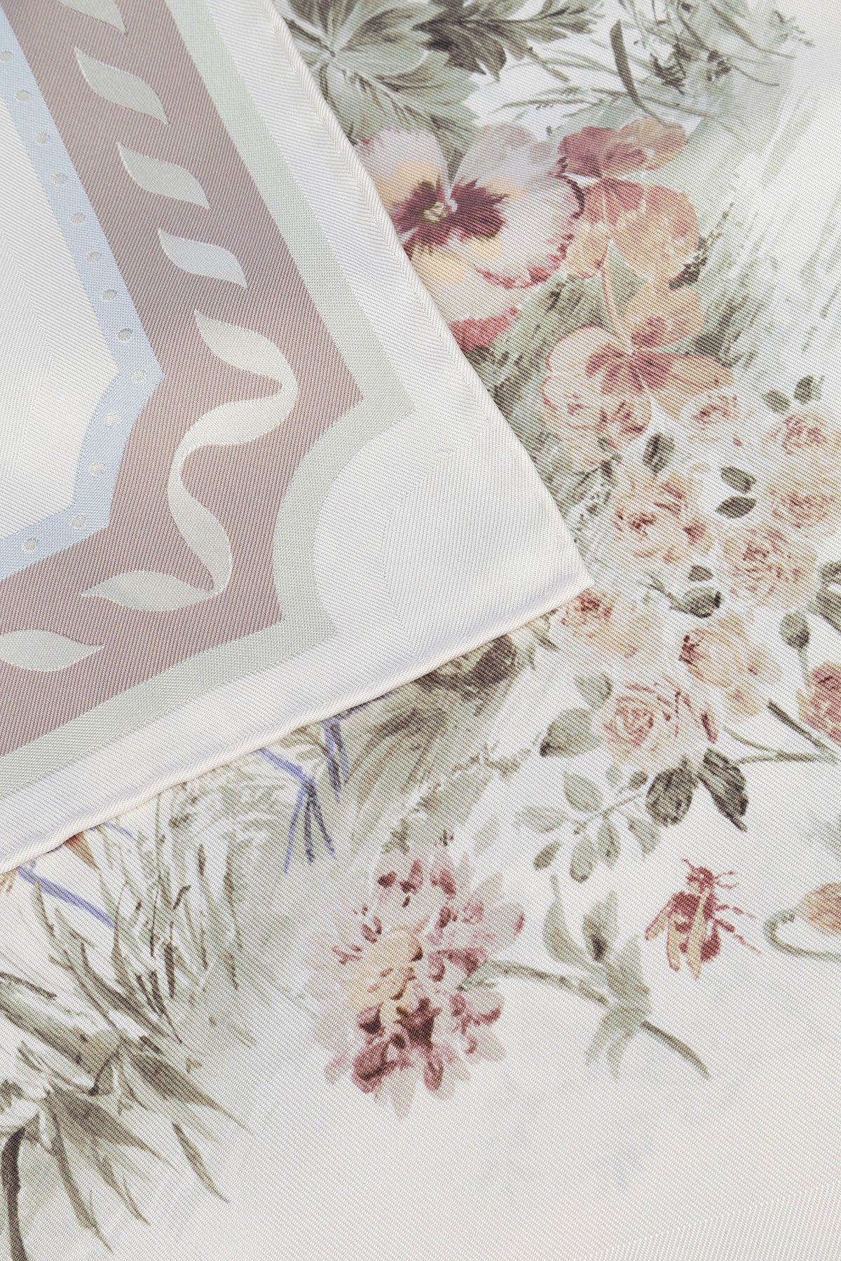 SCIARPE_FOULARD_64TC090D6150_C182_Image_2