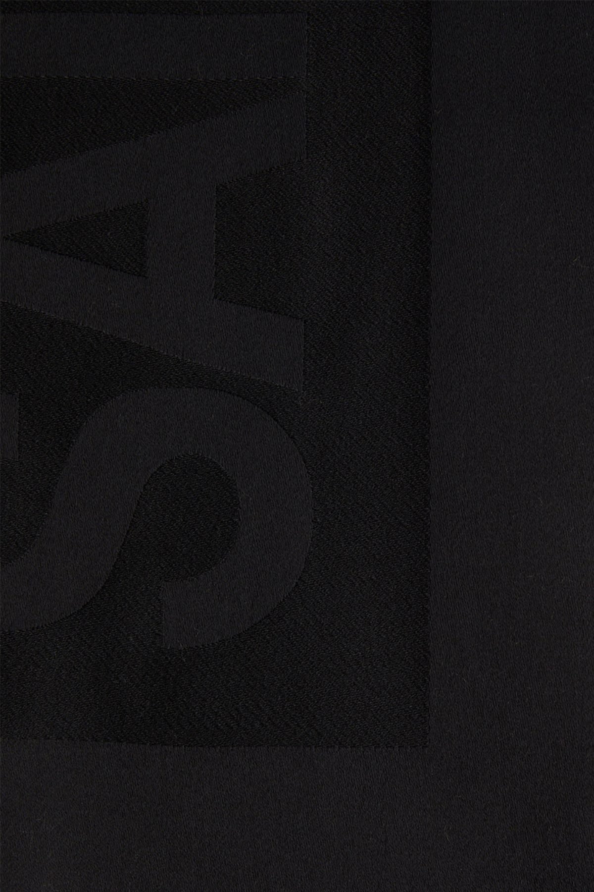 SCIARPE_FOULARD_7197913Y210_1000_Image_2