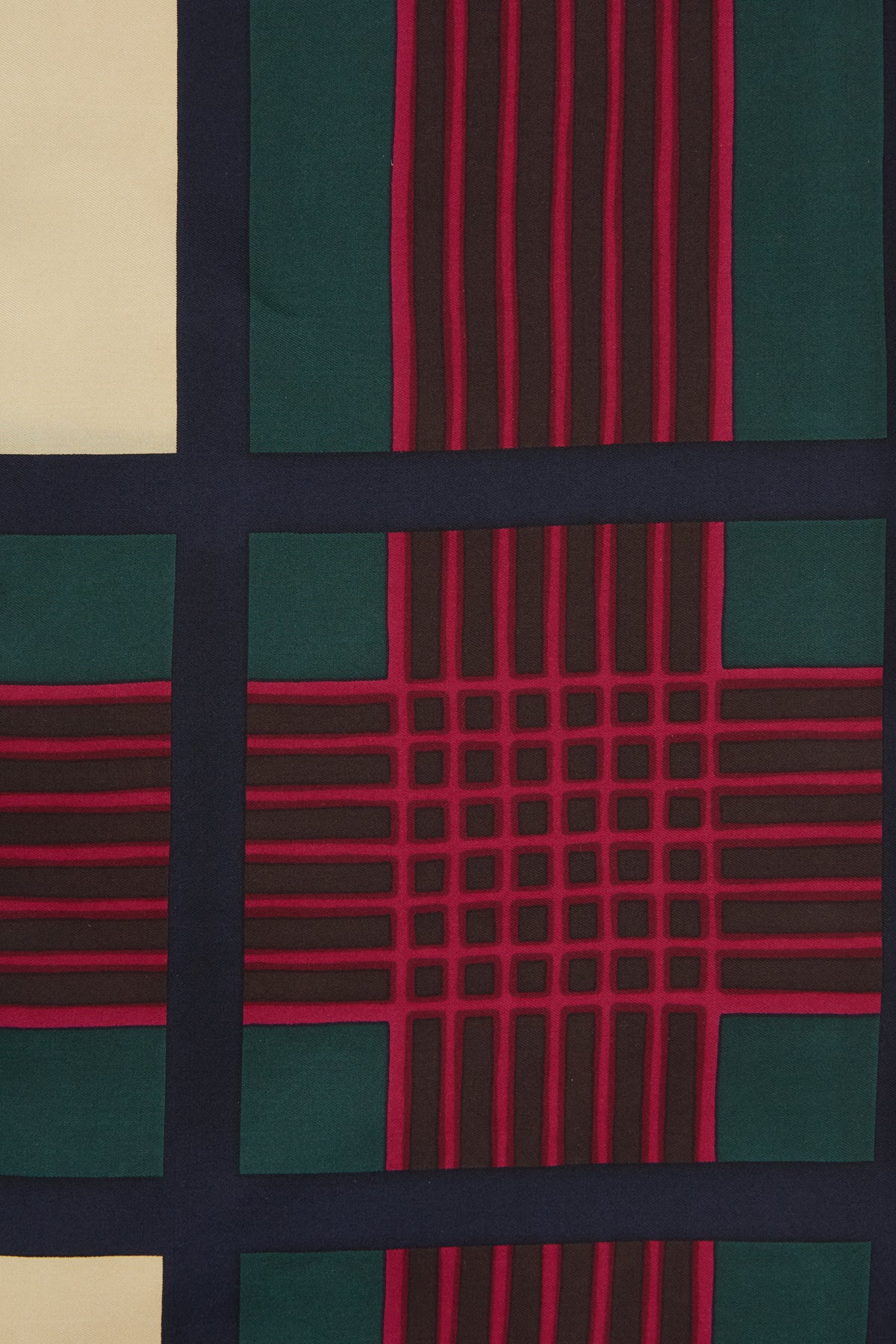 SCIARPE_FOULARD_7321403Y001_5688_Image_2