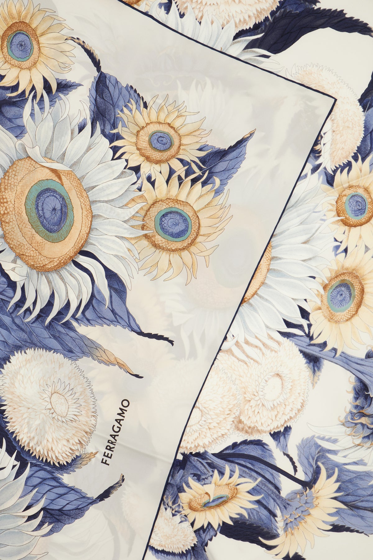 SCIARPE_FOULARD_789945_006_Image_2