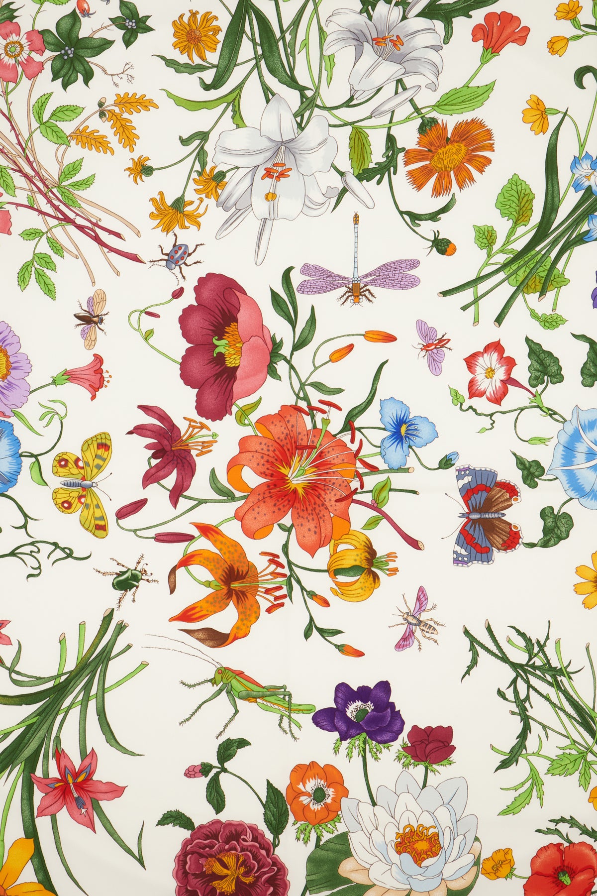 SCIARPE_FOULARD_8210613G001_9072_Image_3