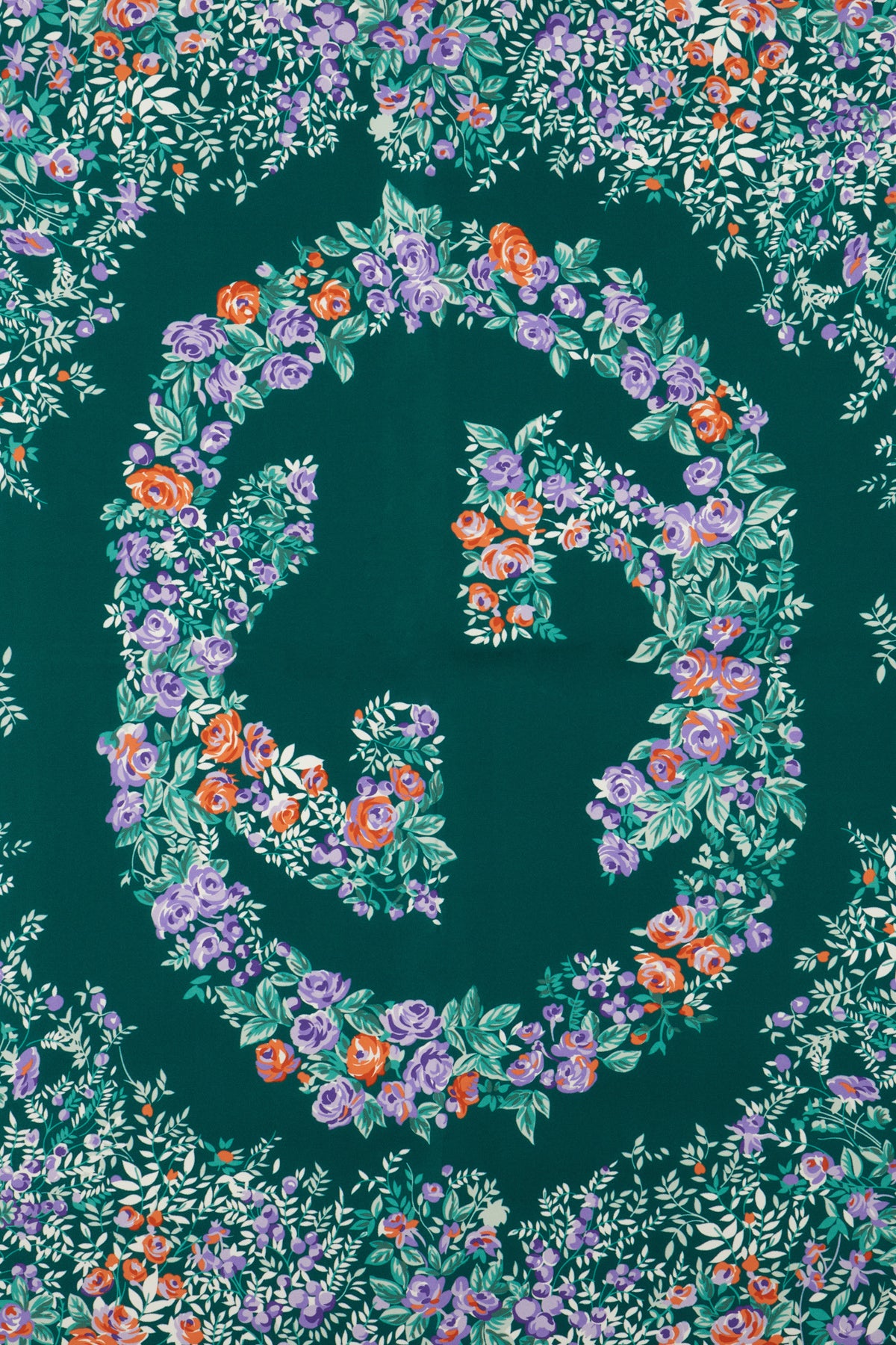 SCIARPE_FOULARD_8234863G001_5872_Image_3