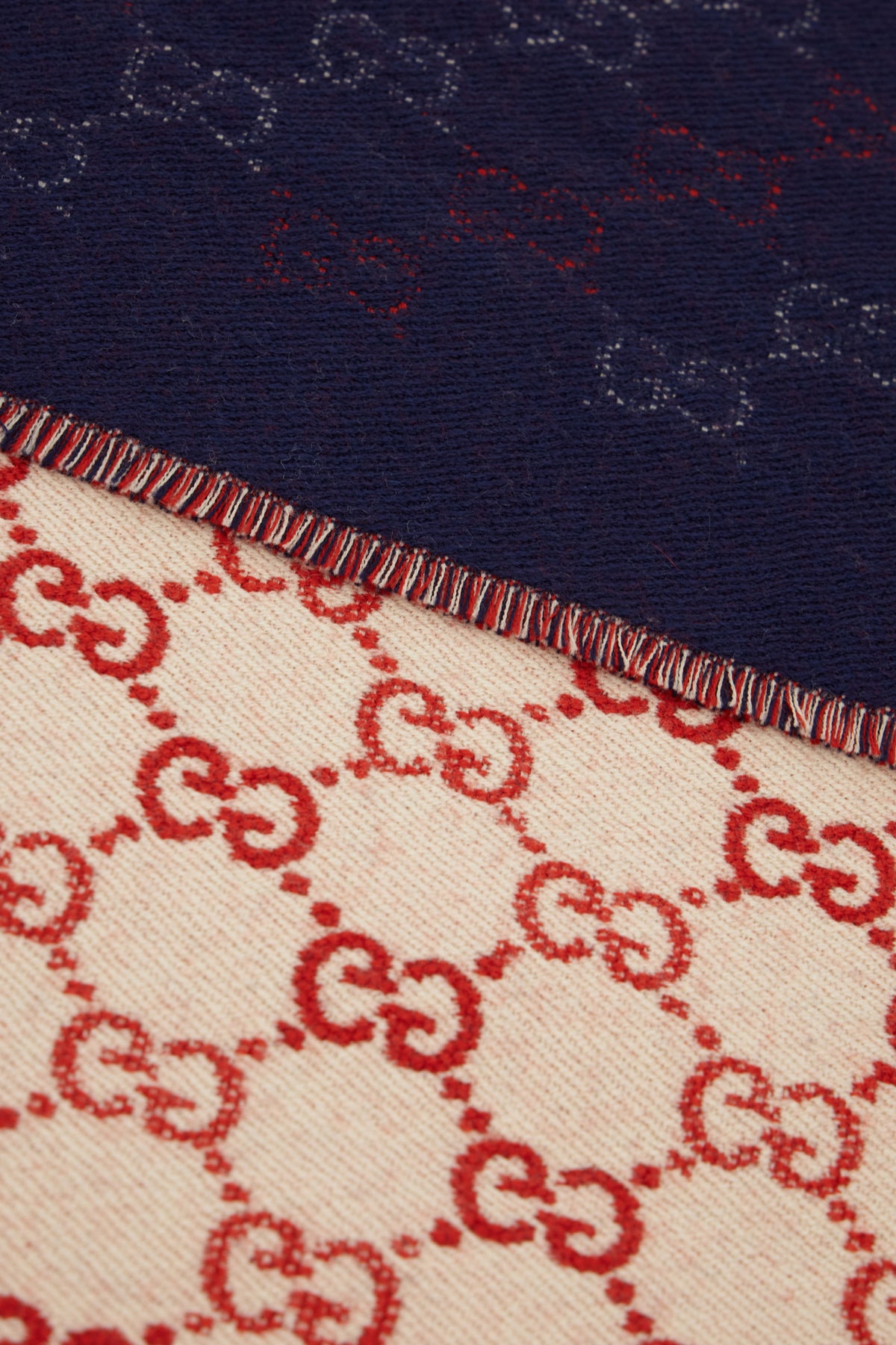 SCIARPE_FOULARD_8501994G200_4100_Image_2